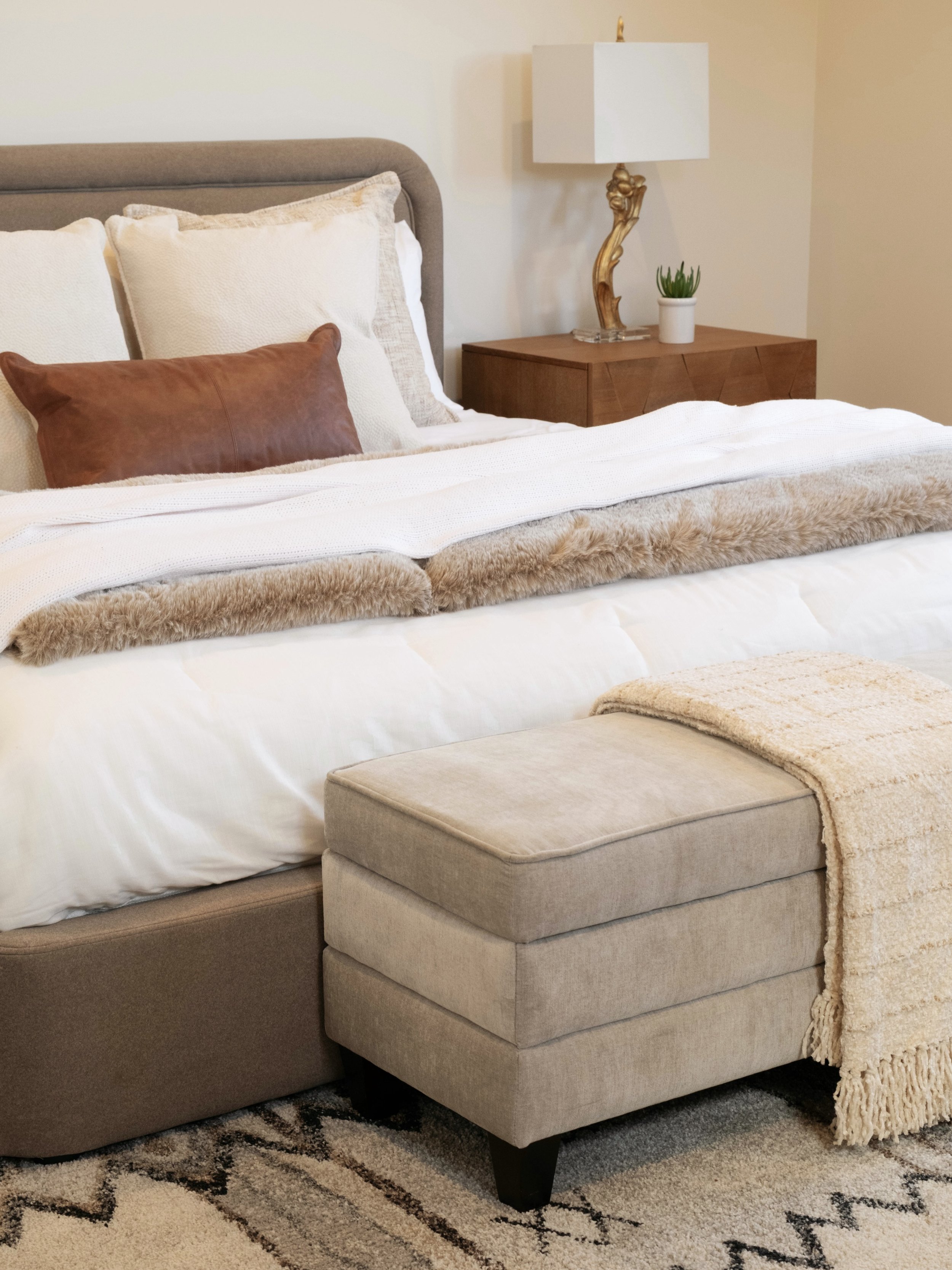 Every bedroom made to feel like the primary.

#homestagingworks #homestaging #interiordesign #interiordecor #utahinteriordesign