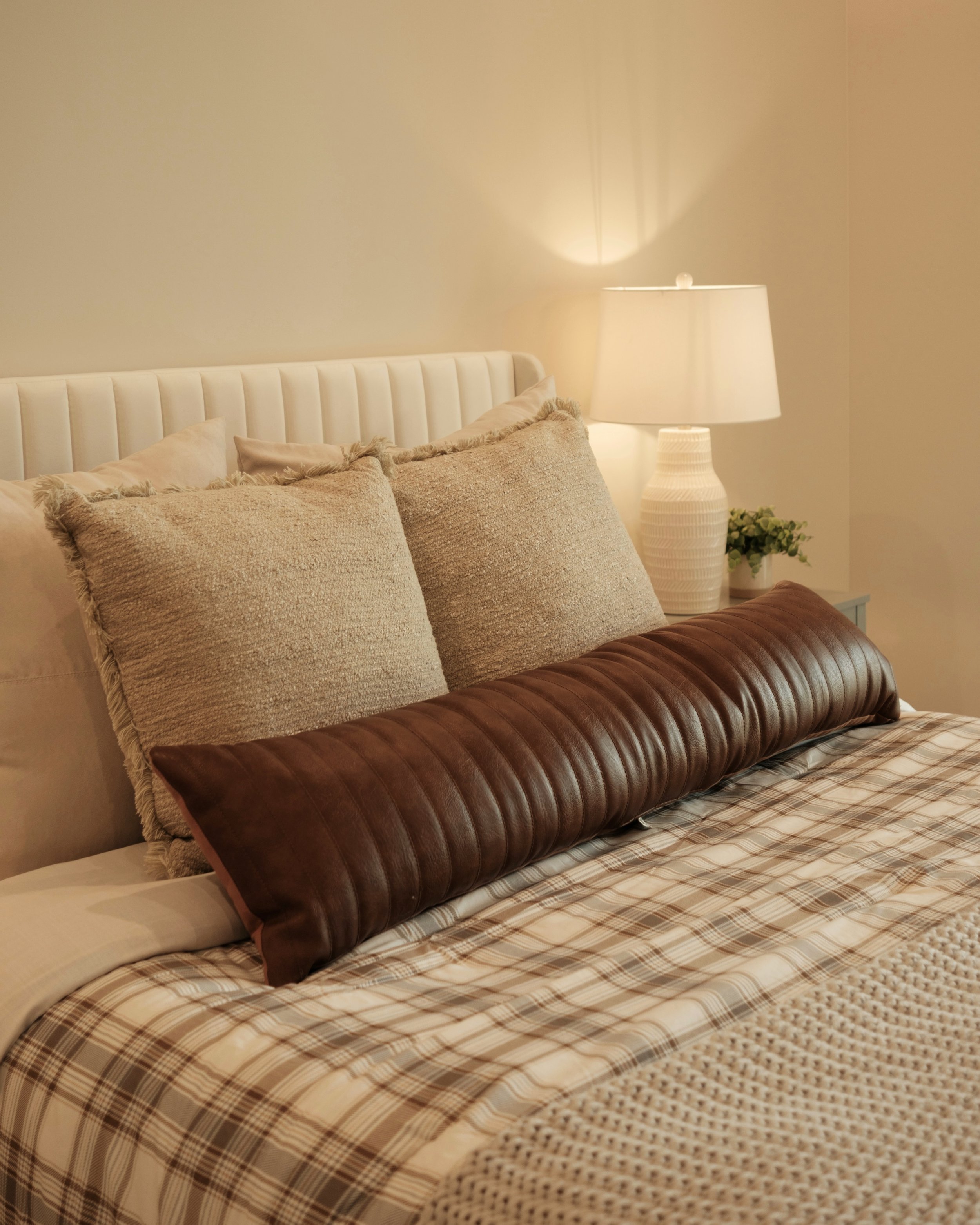 The guest bedroom your guests will never want to leave.

#homestyle #homedecor #interiordecor #interiordesign #guestbedroom