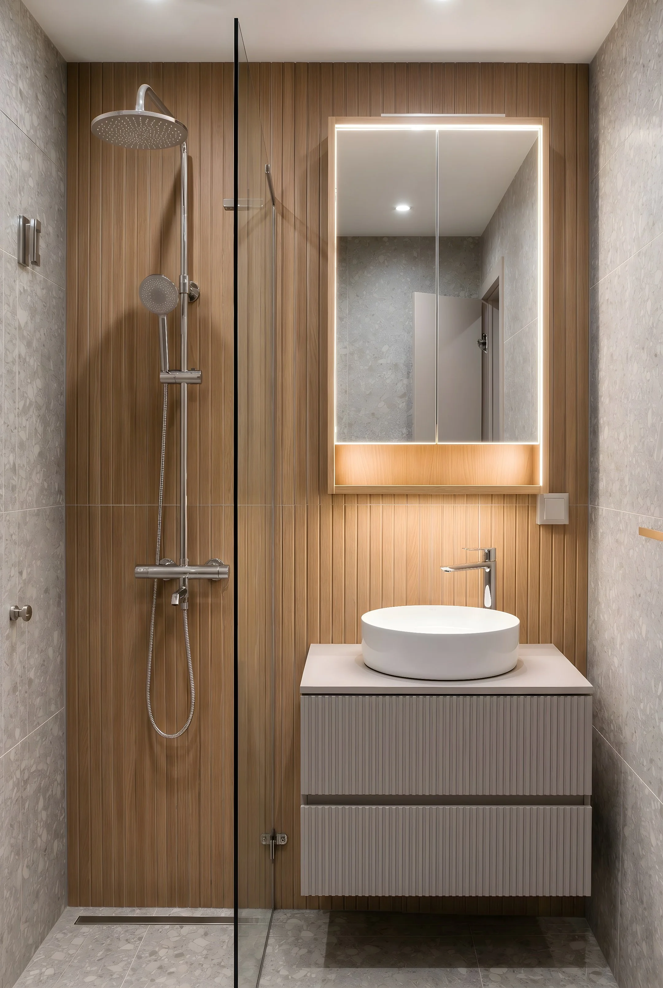 Bathroom_01.jpg