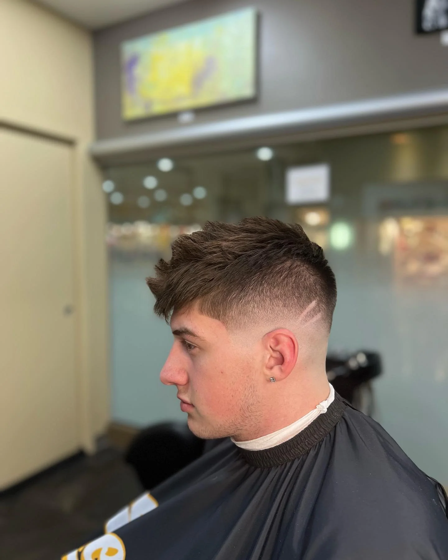 Almost booked up for the holiday season💈🤞 appreciate all the support

&bull;
&bull;

#sheers #pittsburgh #barber #barbershop #barberlife #haircut #barbershopconnect #fade #hair #barbers #hairstyle #barberlove #barbering #beard #menshair #hairstyles