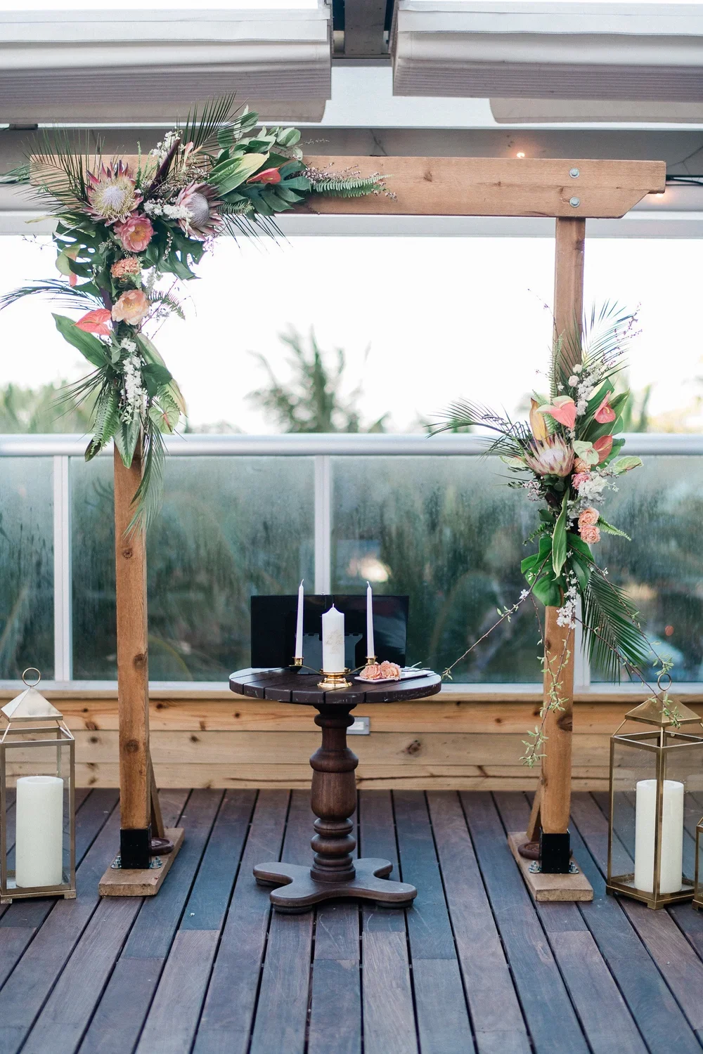 cedar-wood-ceremony-rental.webp