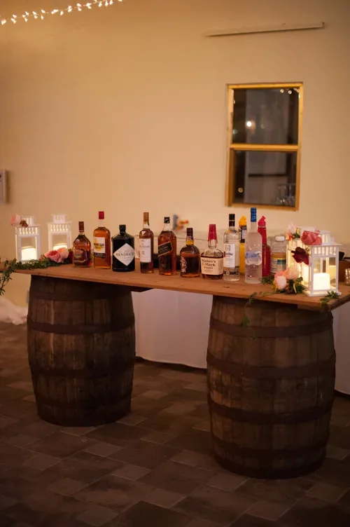 oak-barrel-rental-bar-miam.webp