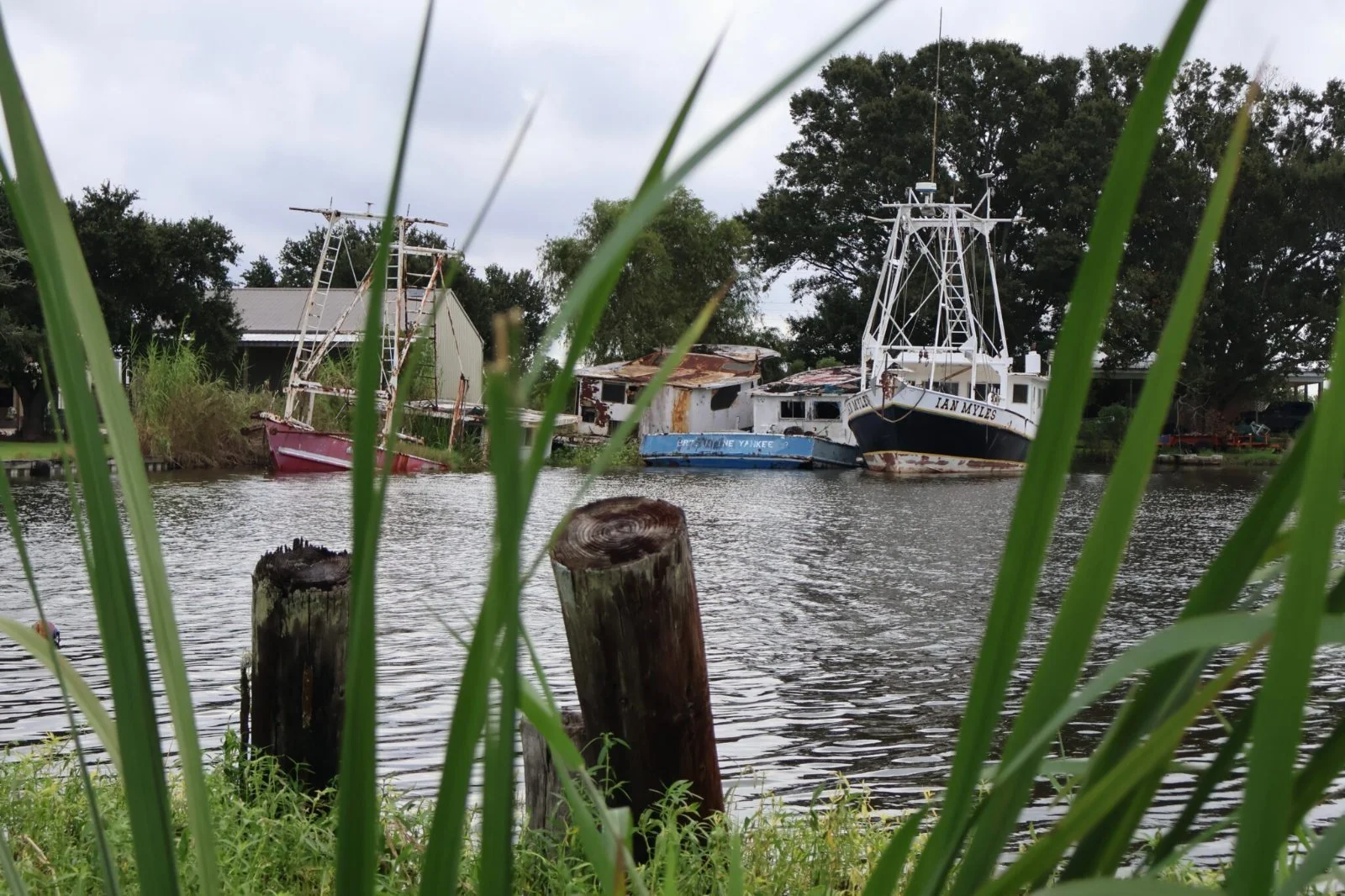 A Sunken 25-Foot Boat Costs About $25,000 to Remove