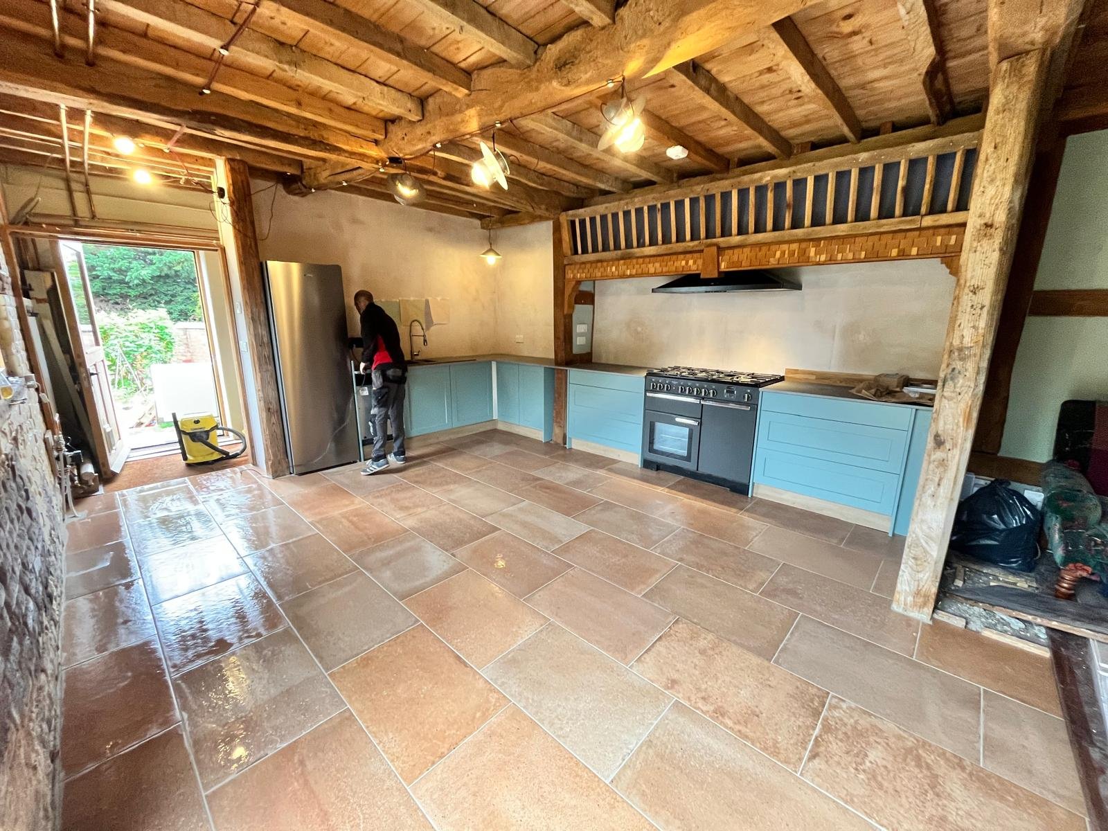 Underfloor heating & Bespoke Kitchen Installation