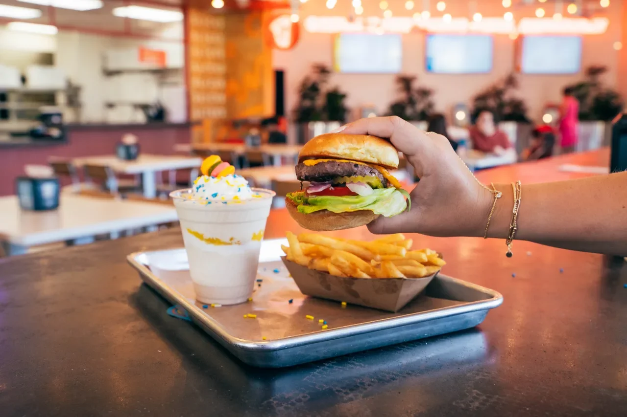 Restaurants go all-in to celebrate SpongeBob