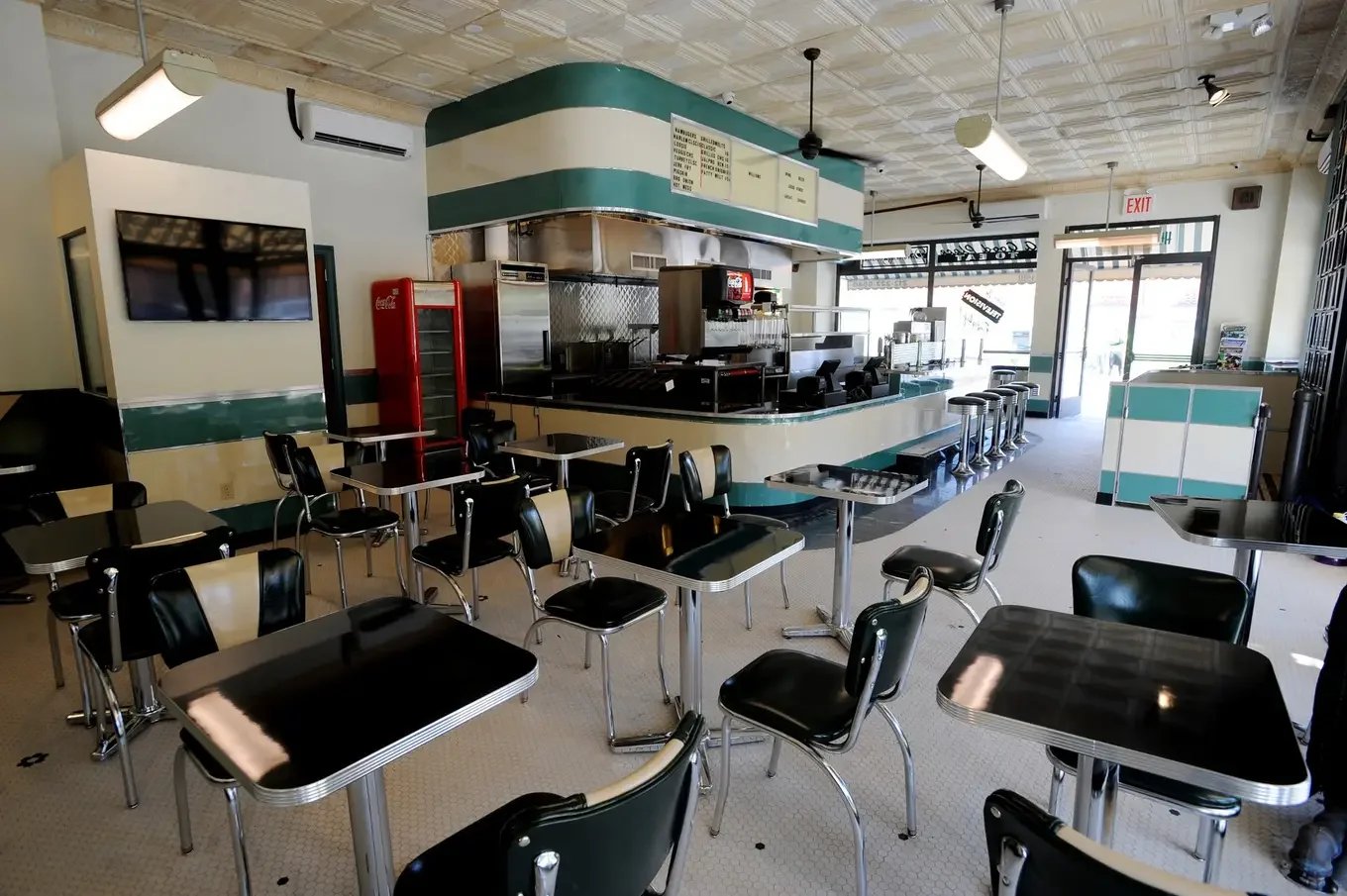 Harlem Shake The Restaurant Opens Tomorrow In... Harlem!