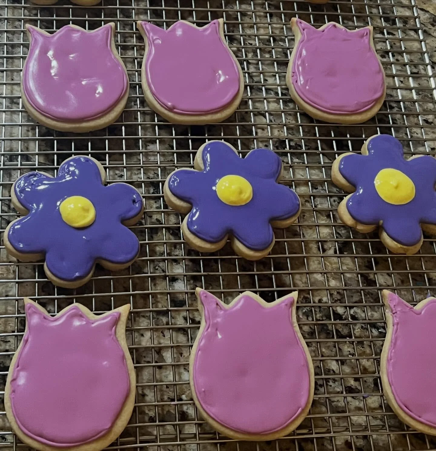 Teacher Appreciation in the works! Monday is bring a flower do your teacher, but why not a flower cookie bouquet?

#royalicingsugarcookies #liloandstitch #angelandstitch #birthdaycookies #fortcollinscolorado