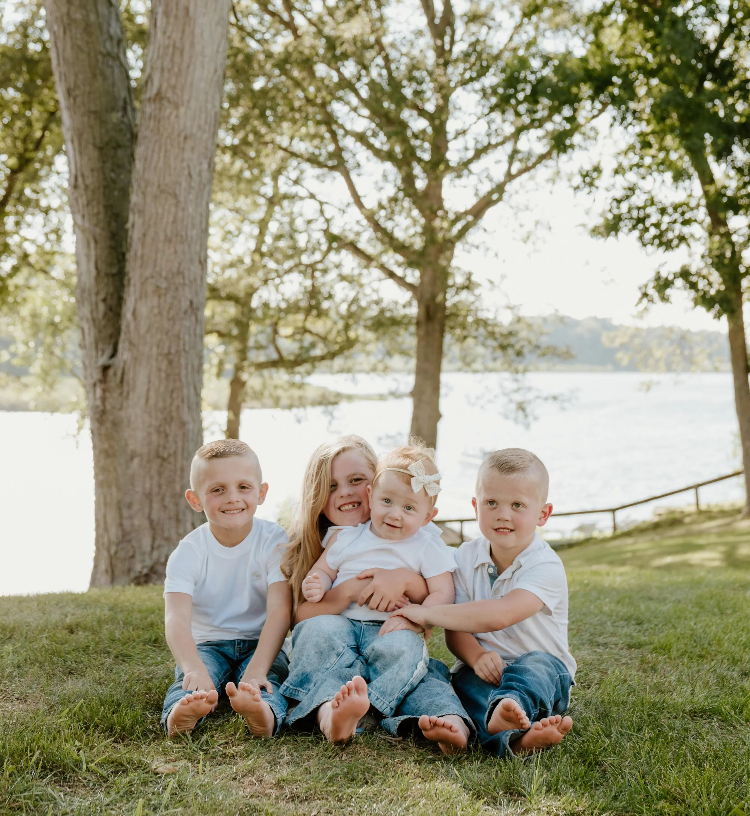 Grimm kiddos at the lake 🩵