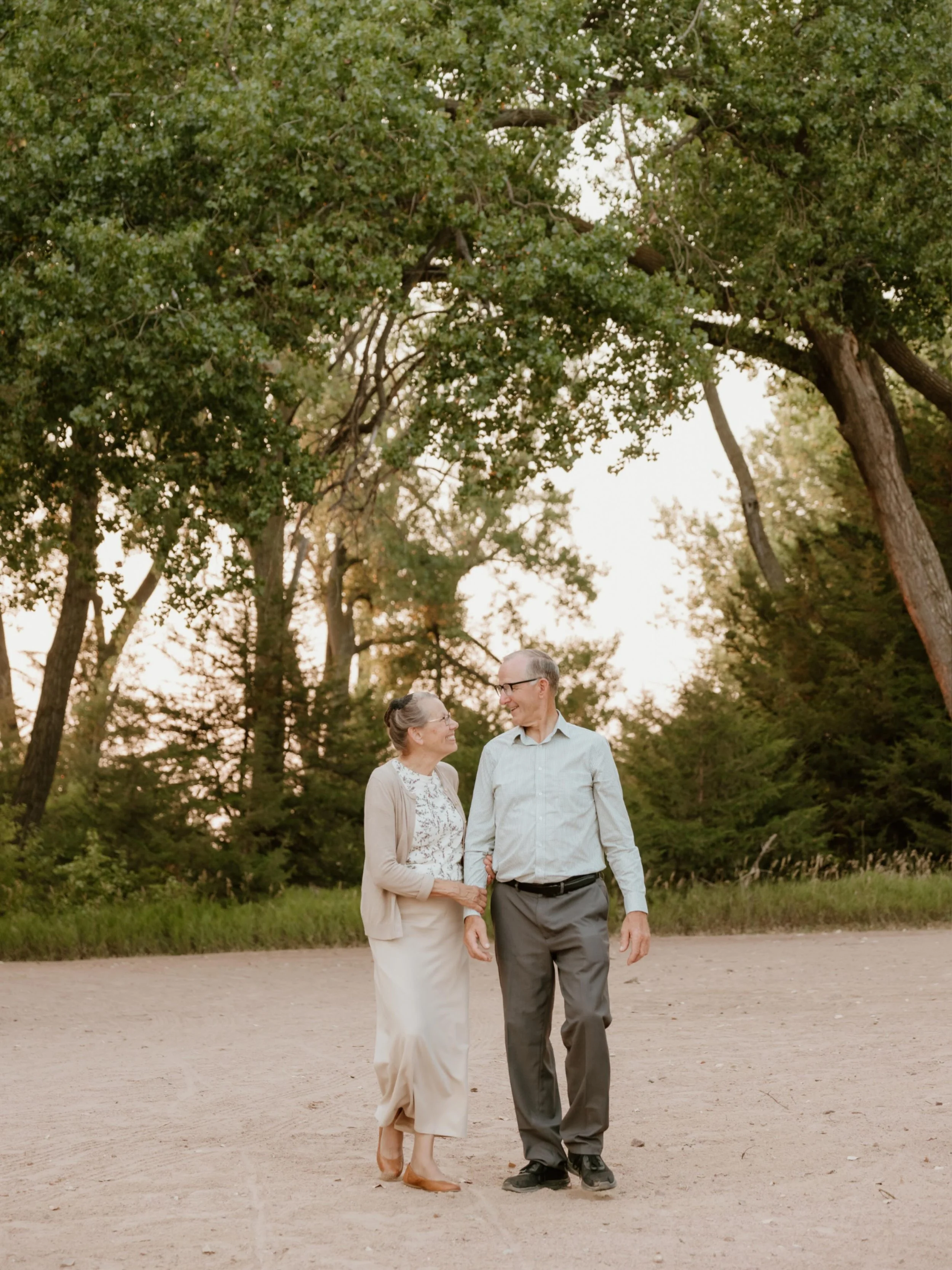 a sweet evening by the lake with my sweet family 🤍 too hard to pick some favorites 🥰 

photography, extended family, lake photos, family photos, 50th anniversary photos, grandparents