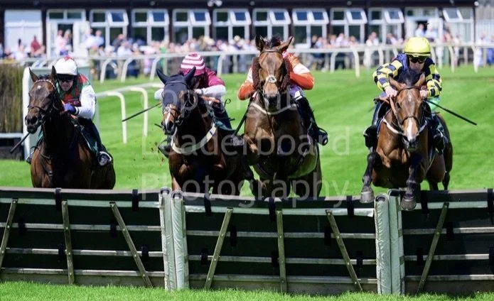 jack-jones-racing-racehorses-jumping-hurdle-together-018.jpeg