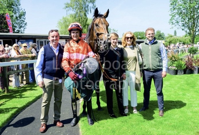 jack-jones-racing-winning-racehorse-with-jockey-and-connections-017.jpeg