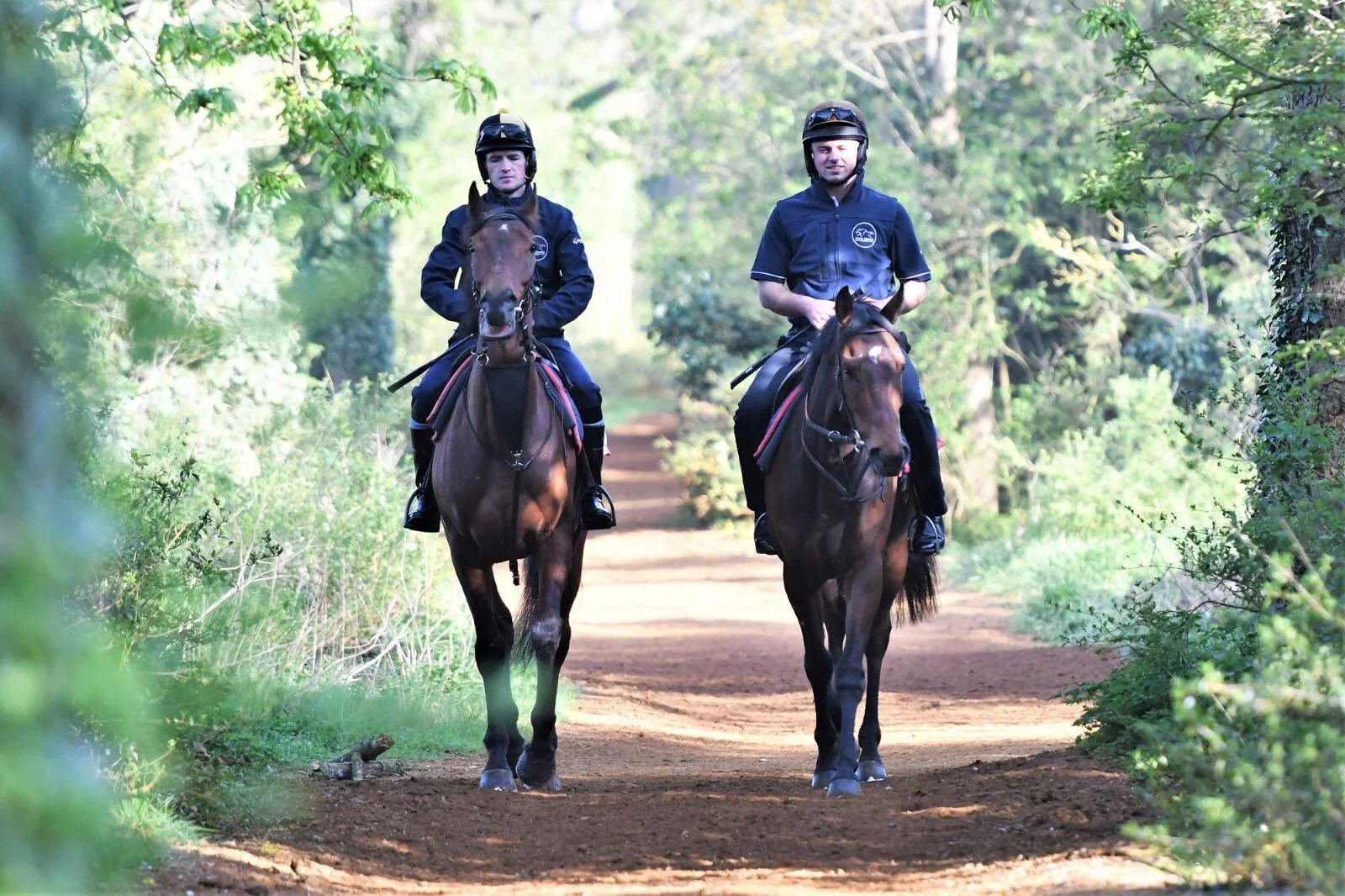 jack-jones-racing-two-exercise-riders-on-woodland-path-055.jpg