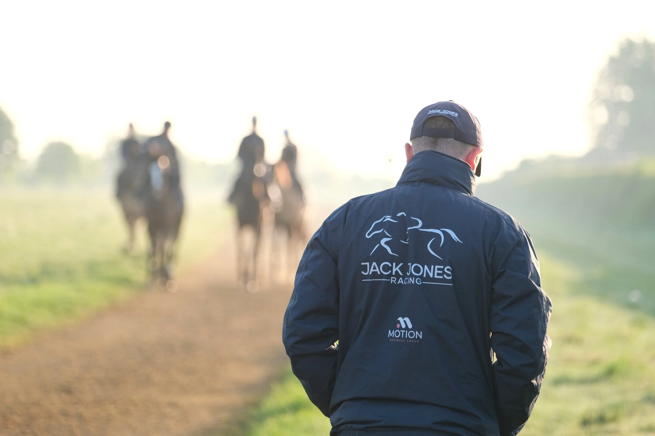 jack-jones-racing-trainer-watching-racehorses-in-morning-light-132.jpg