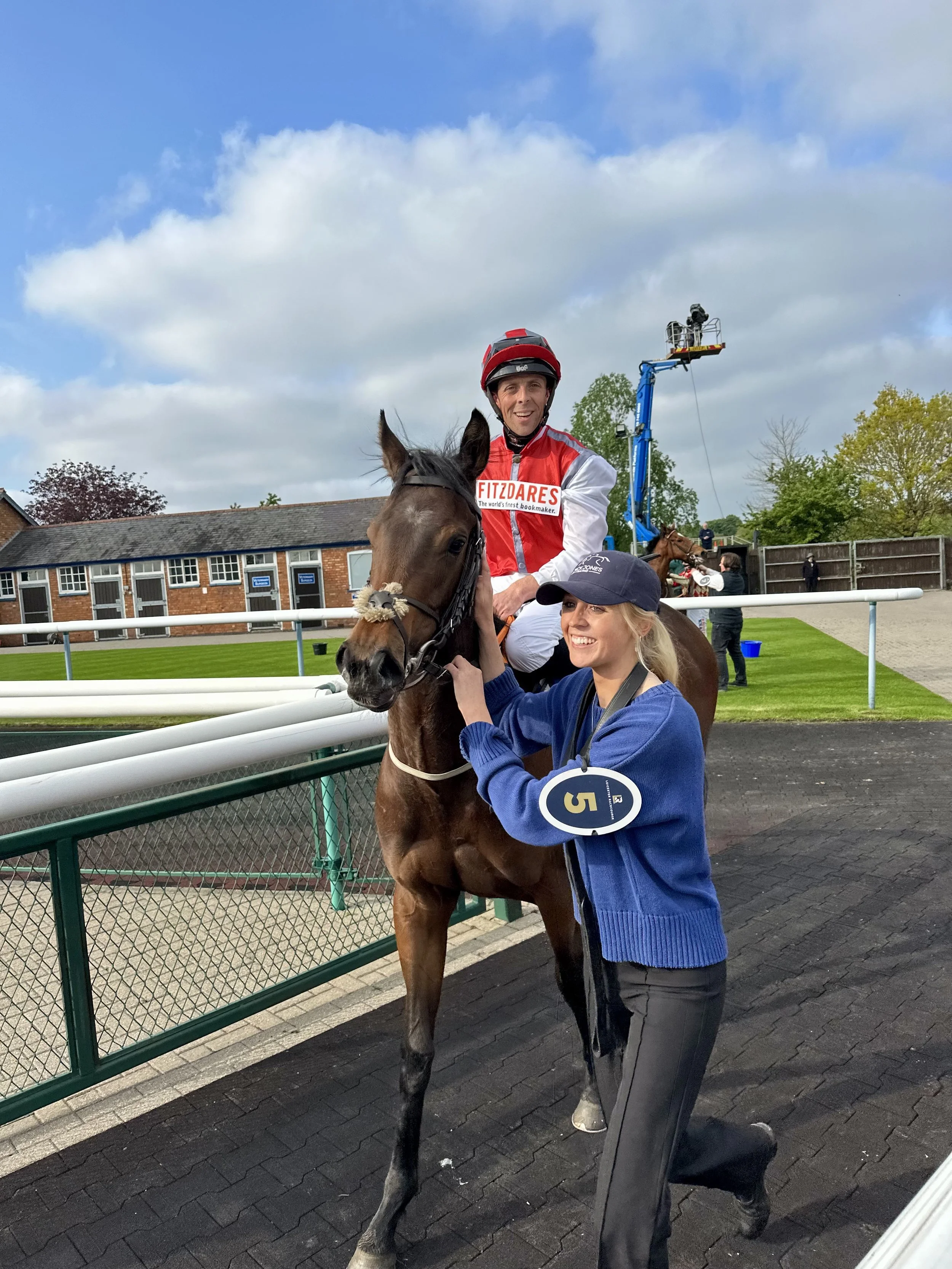 jack-jones-racing-racehorse-led-back-with-jockey-057.jpeg