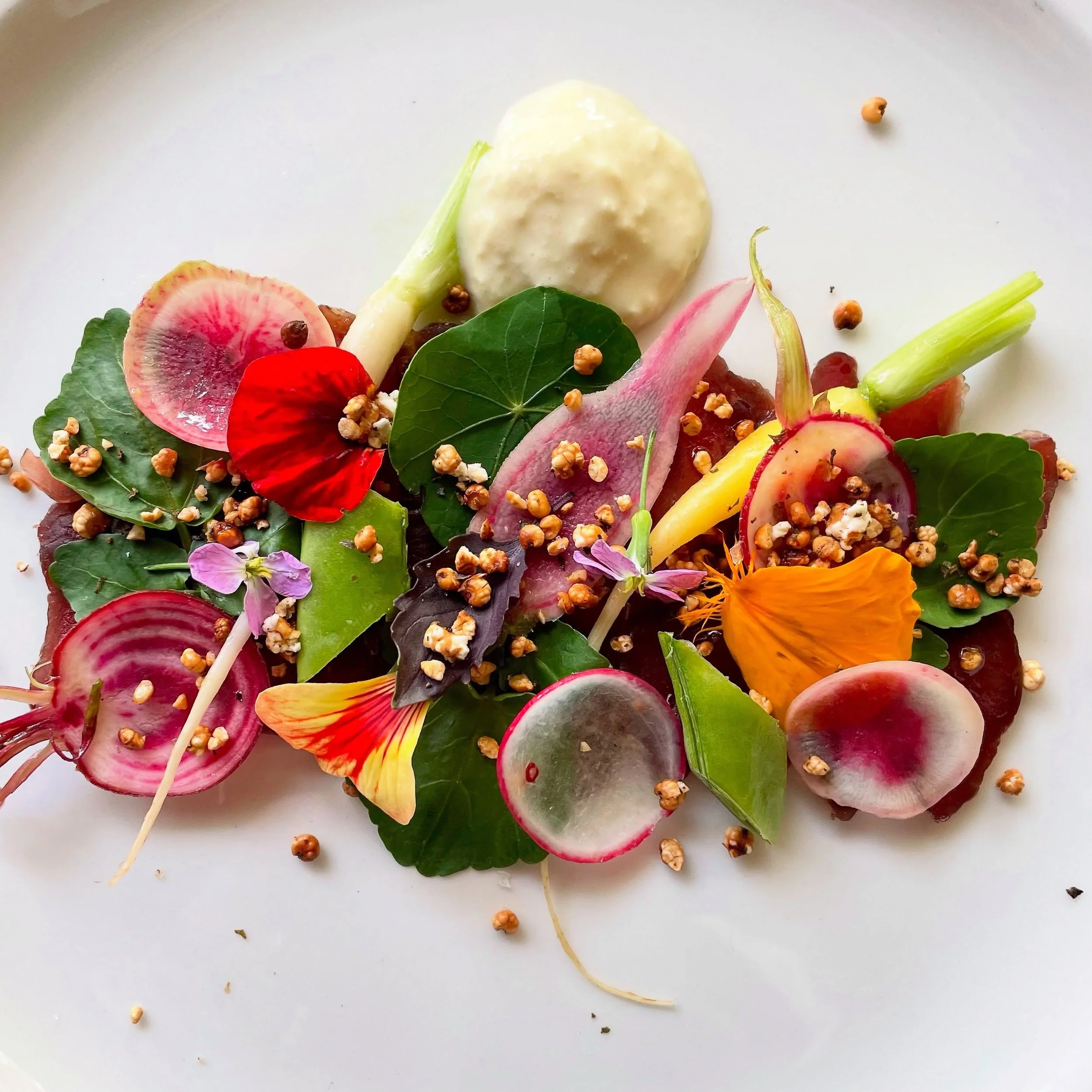 Cured Impala, Horseradish Kefir Creme, Popped Sorghum &amp; Organic Garden Colours. 💚 

#ethicallyraised
#venison 
#organicvegetables 
#healthyfoodporn 
#savannabelbushgourmet