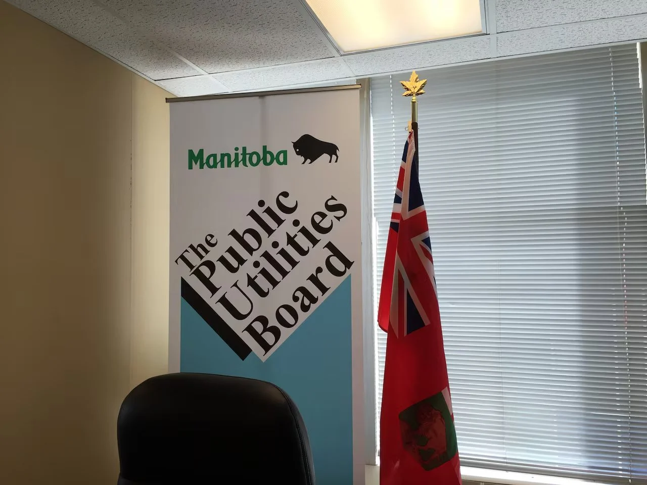 Payday loan customers need more time to repay debt, regulator tells Manitoba government