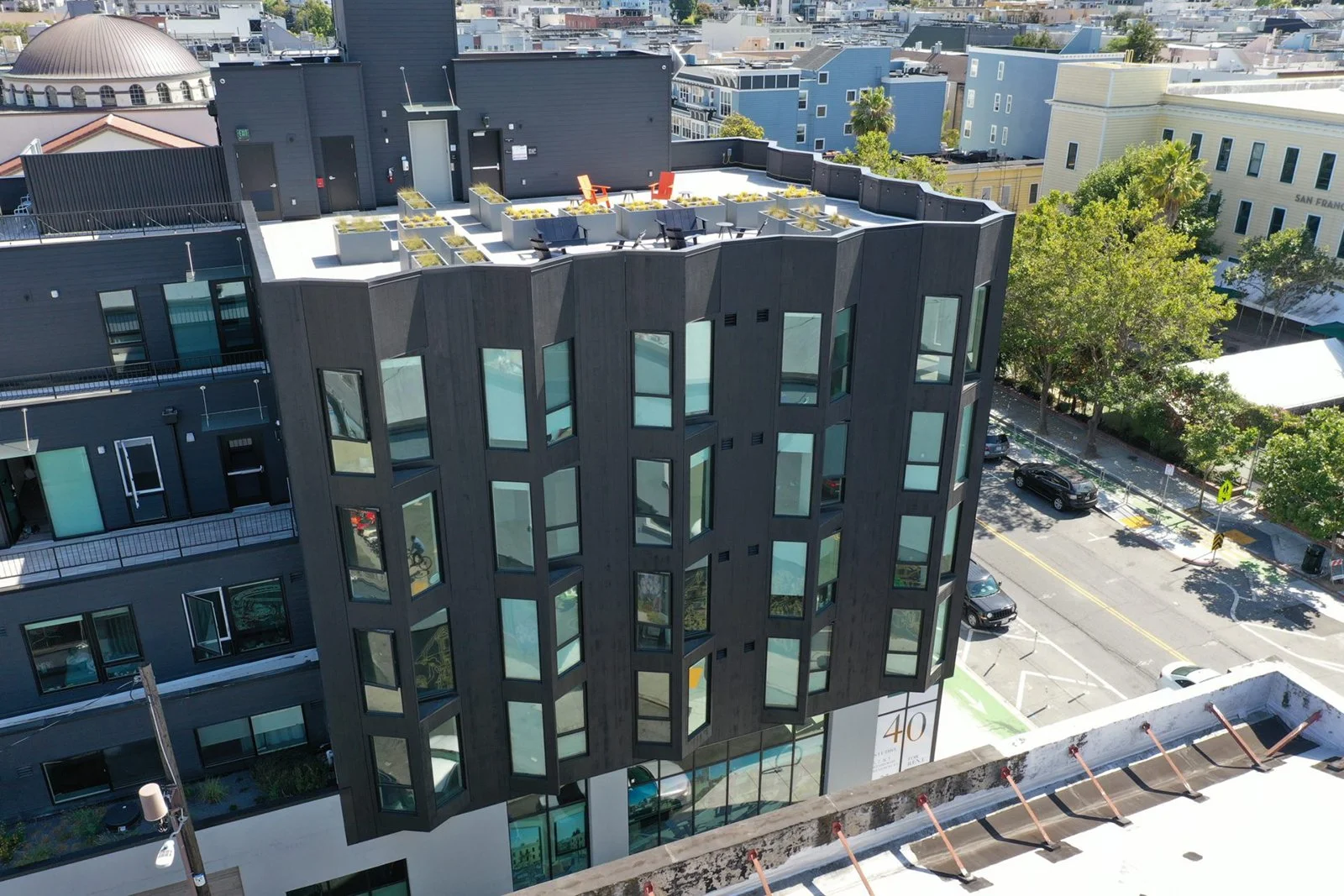 235 Valencia