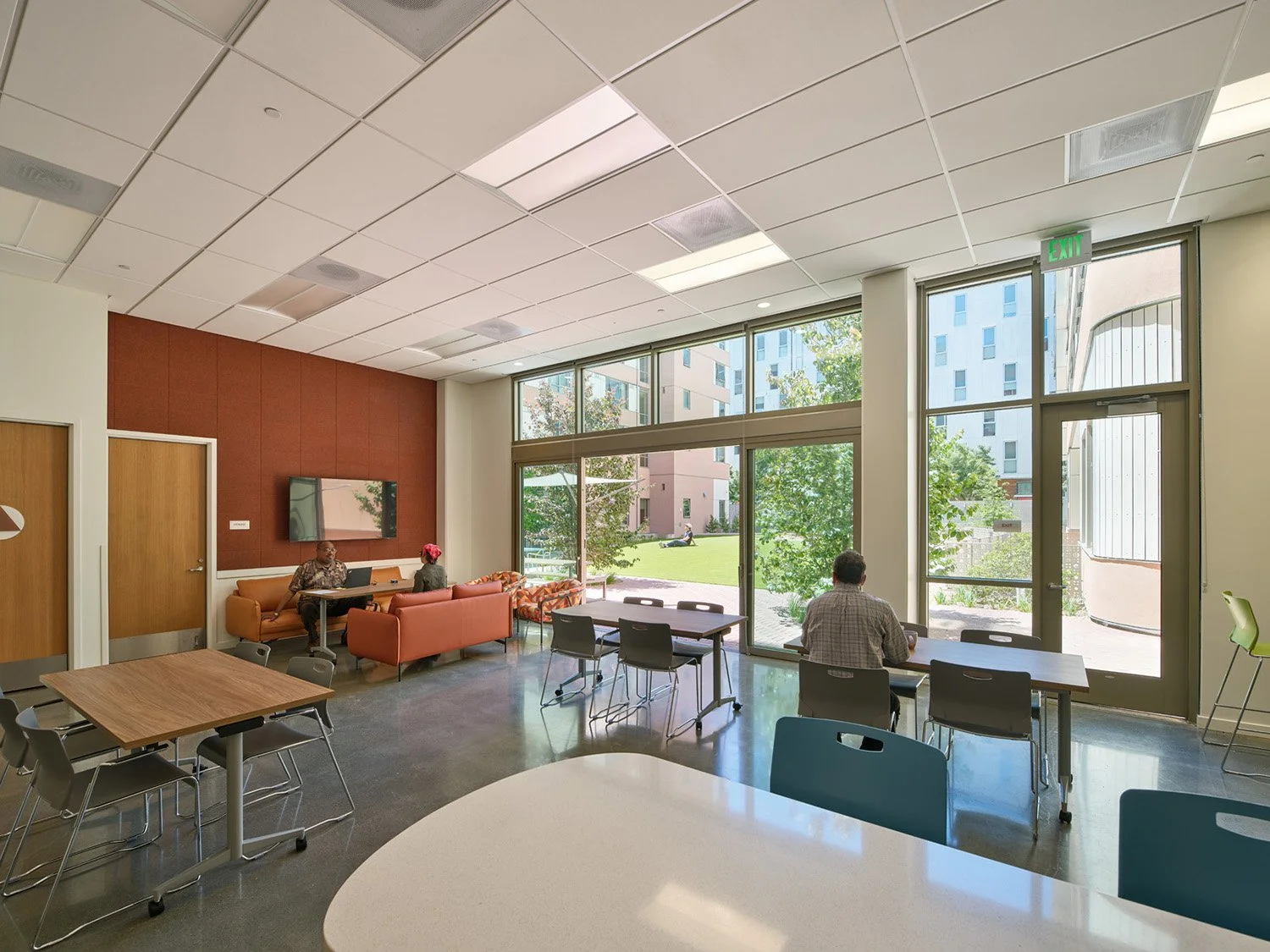 05_600_Seventh_Street_Int_Common.jpg