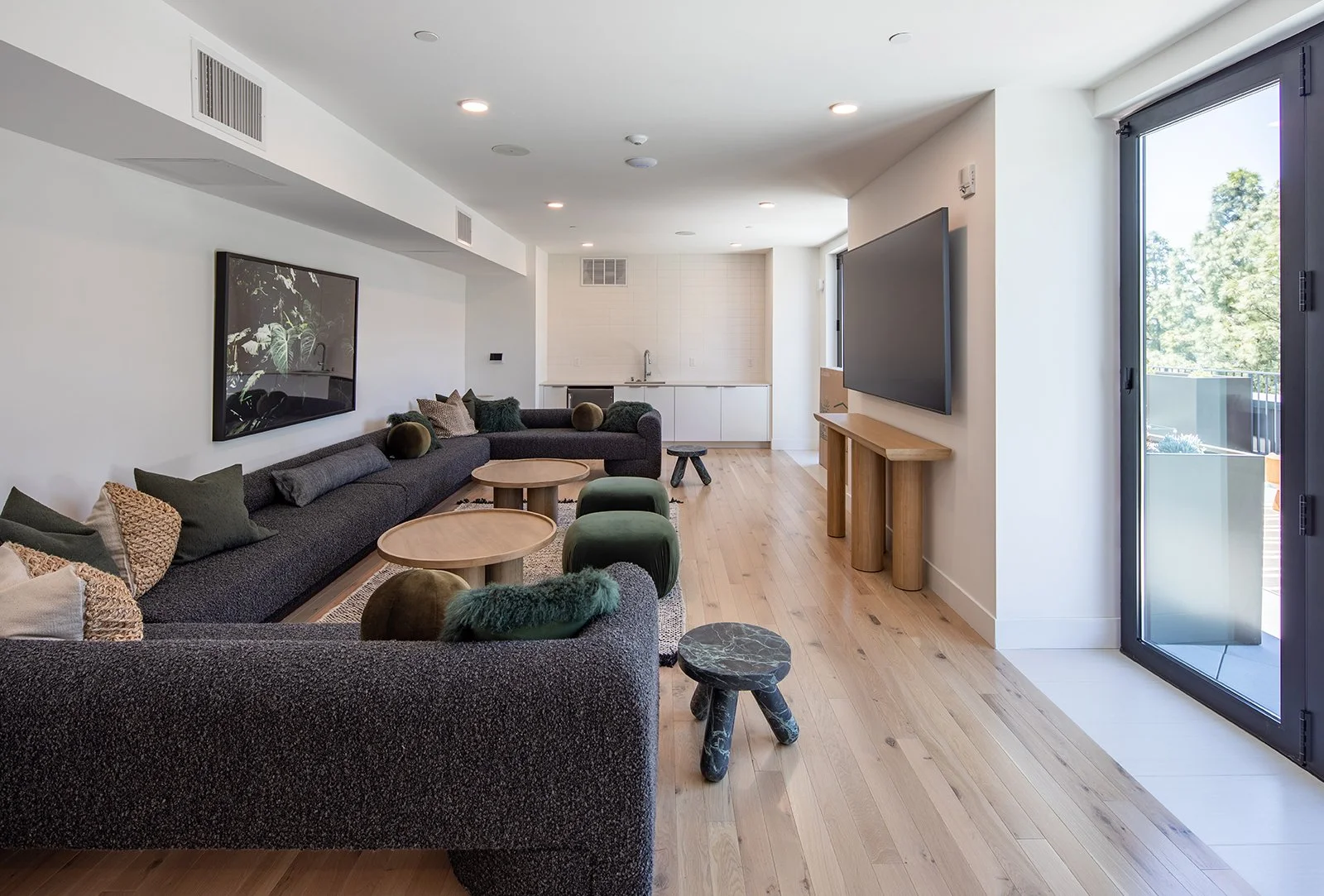 03_The_Rise_Interior.jpg