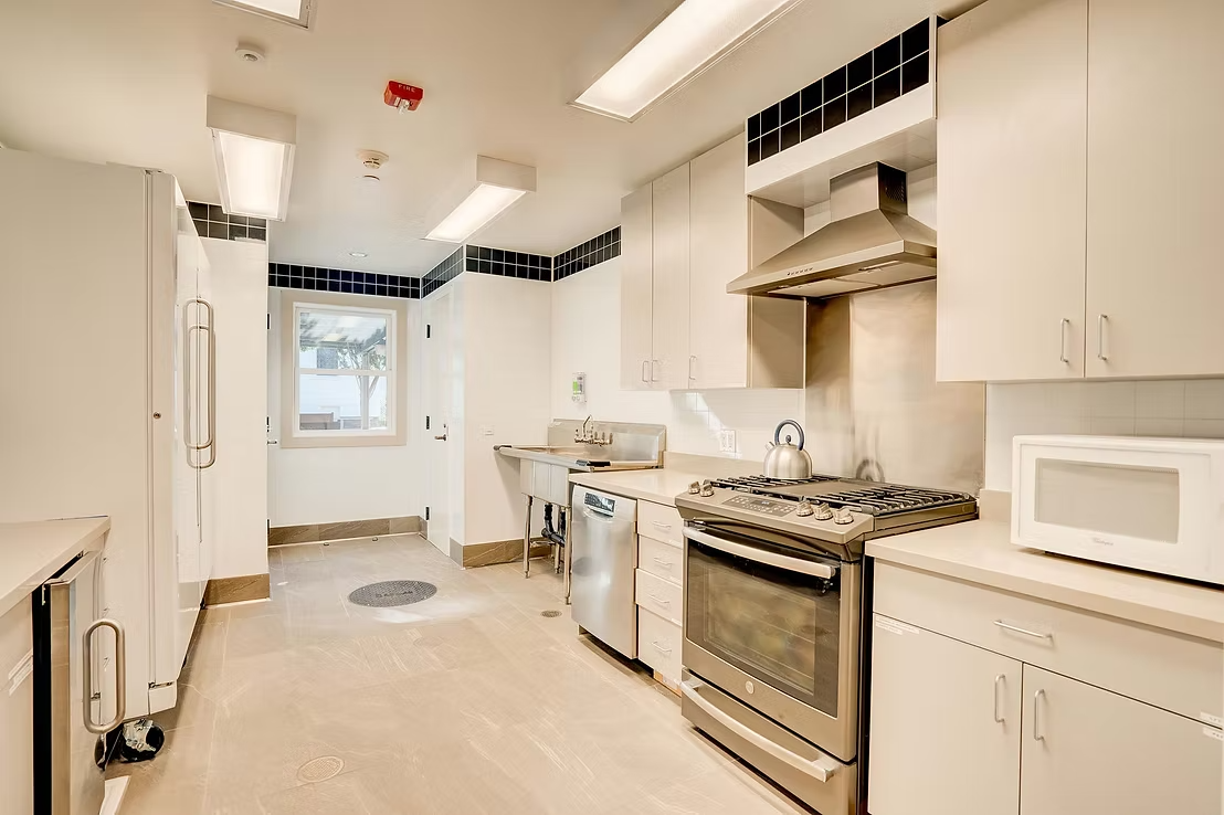 Kitchen_2.png