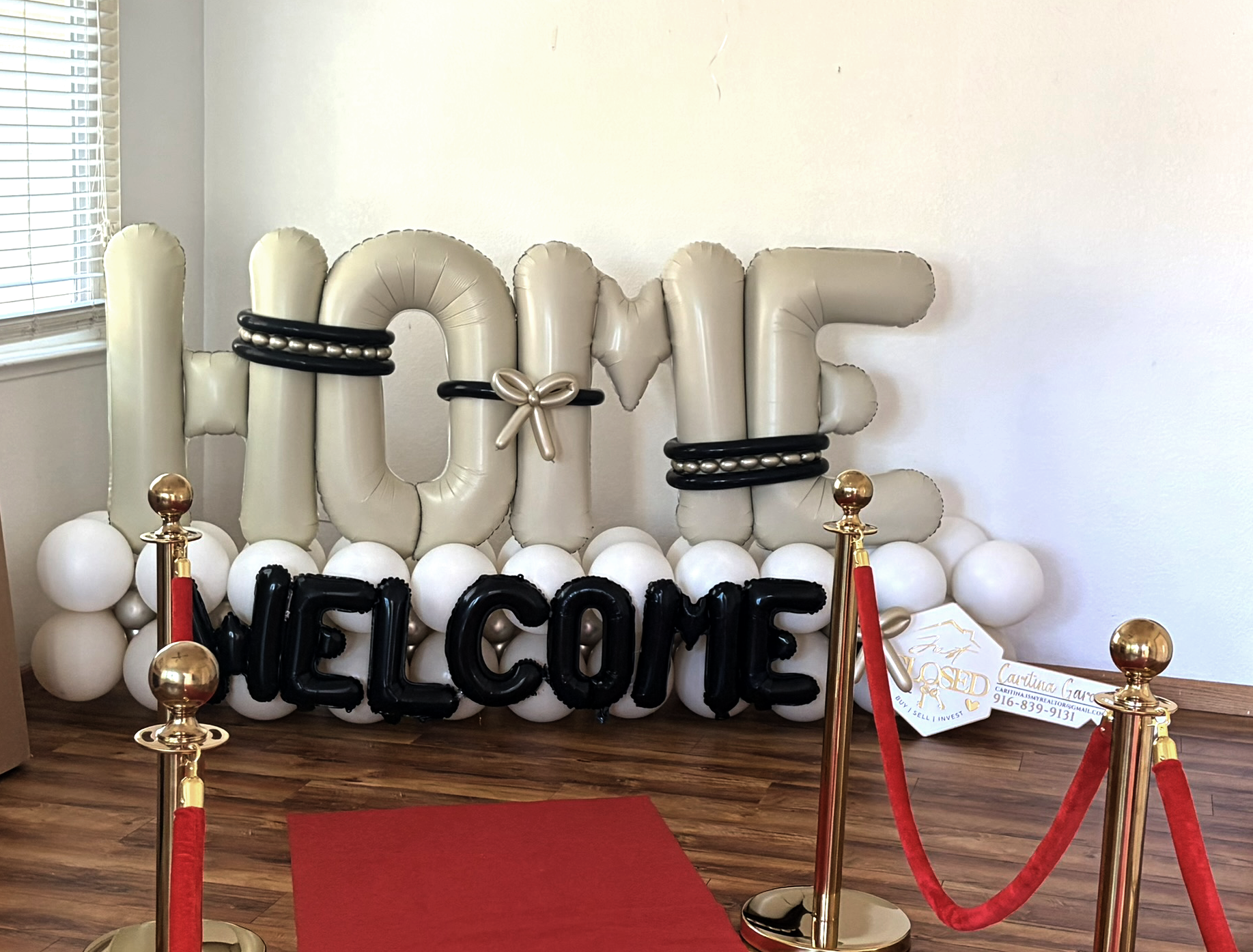 Heavenly Balloons Centerpiece (4).png