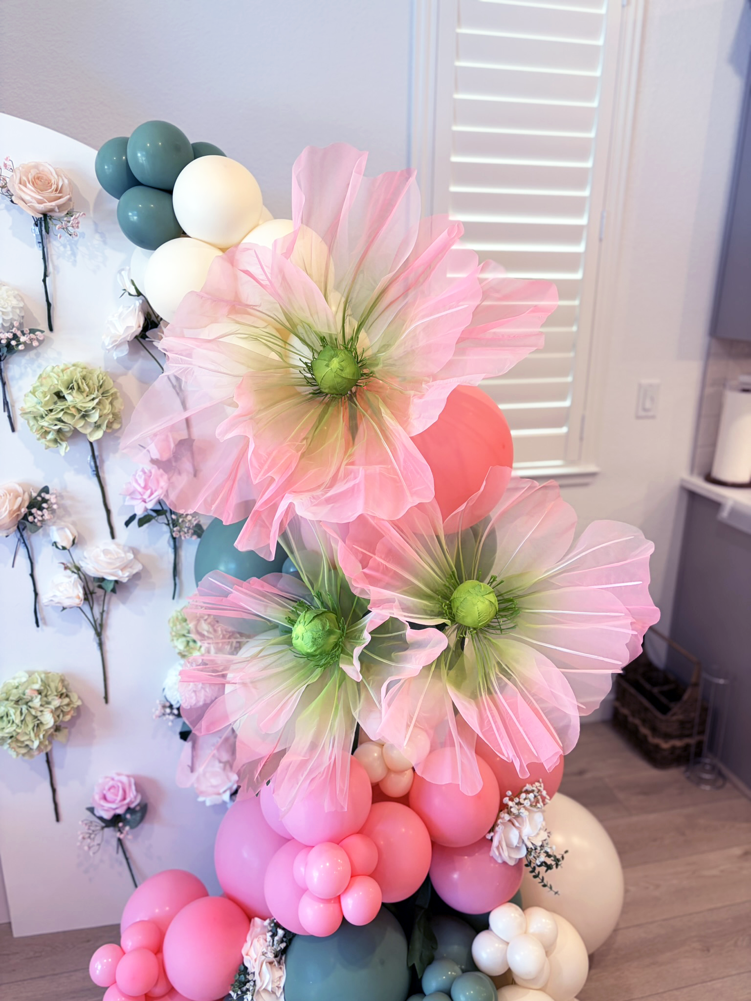 Hevanely Balloons Florals (1).png