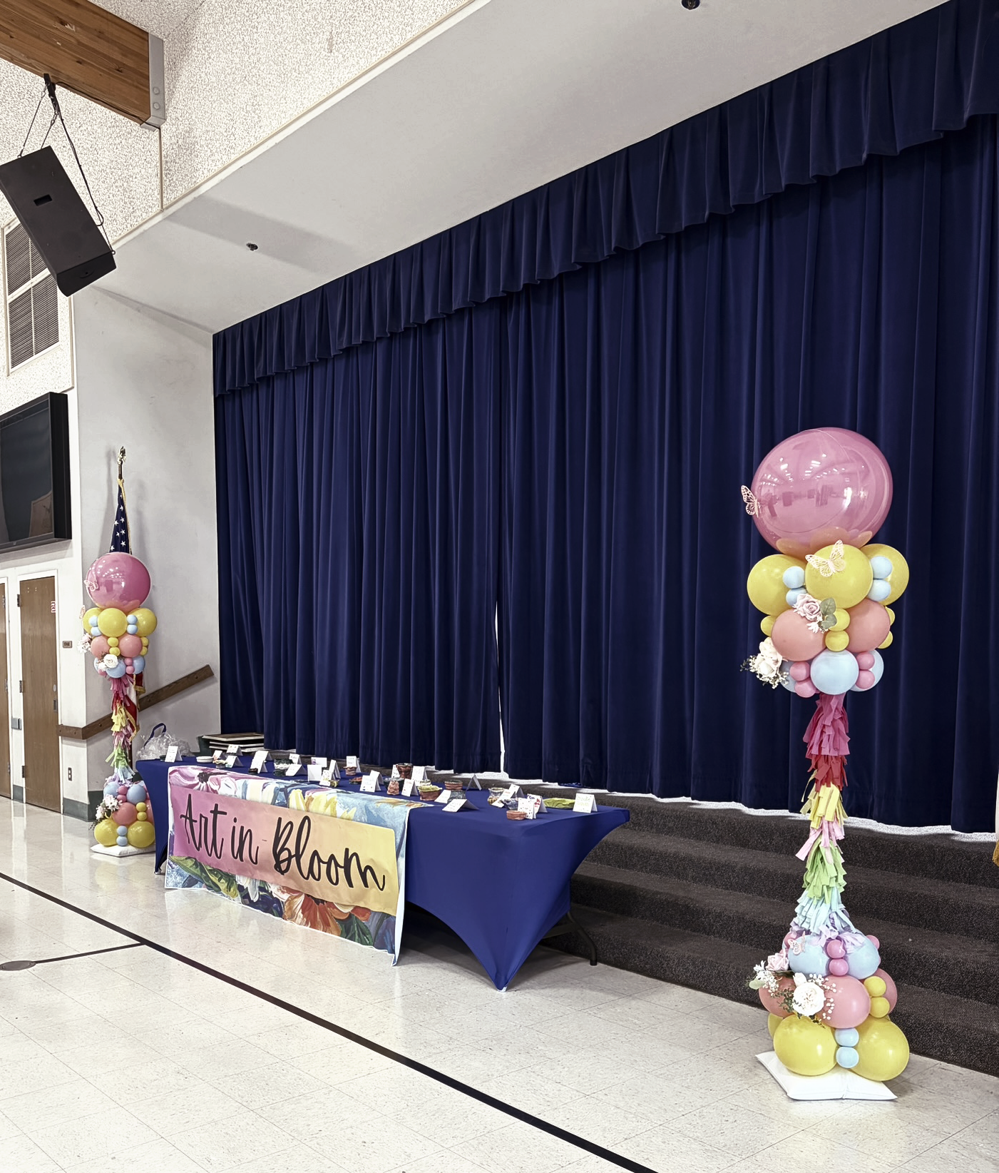 Heavenly Balloons Column (10).png