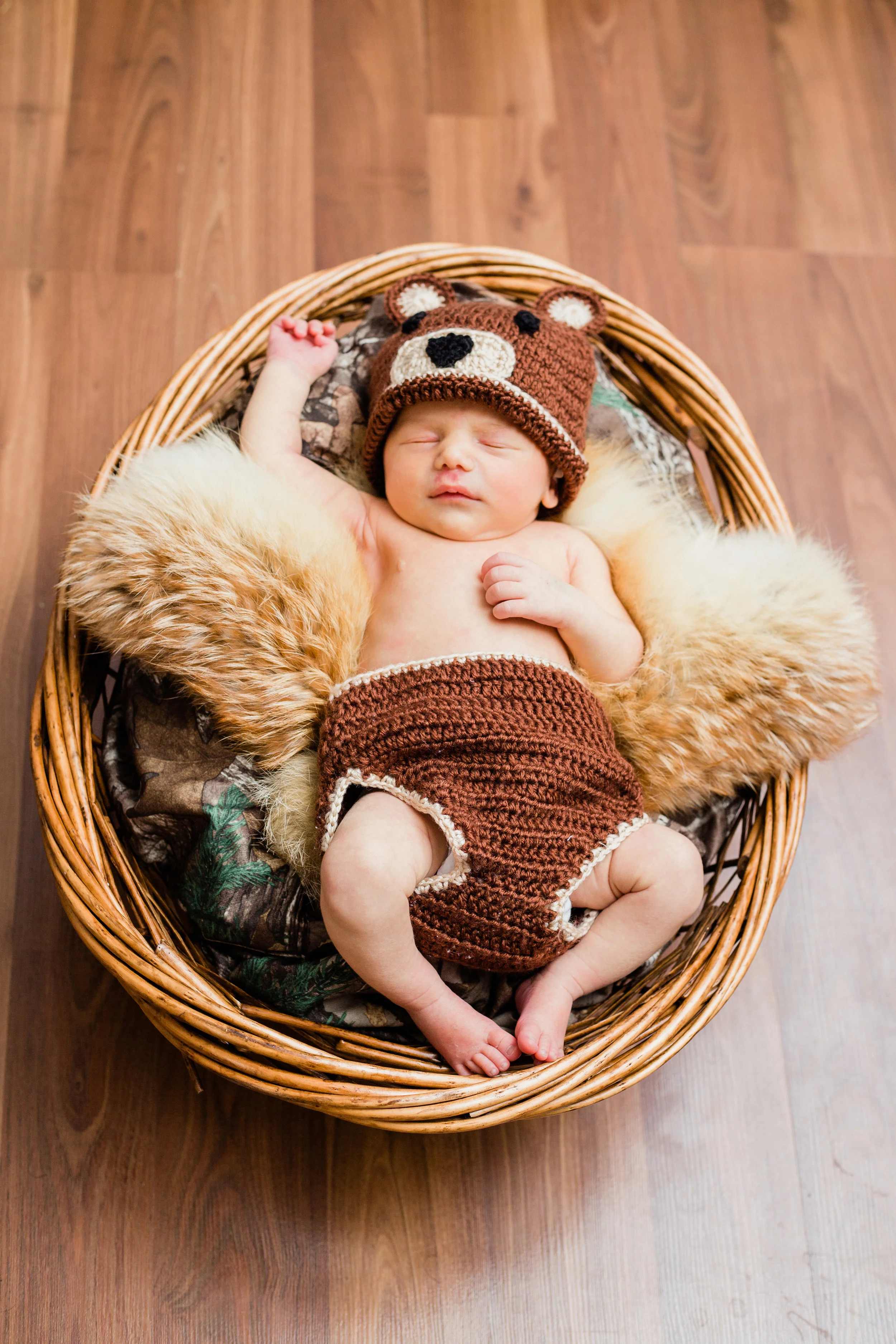BrodieNewbornSession_EmilyMaeAnnPhotography-59.jpg