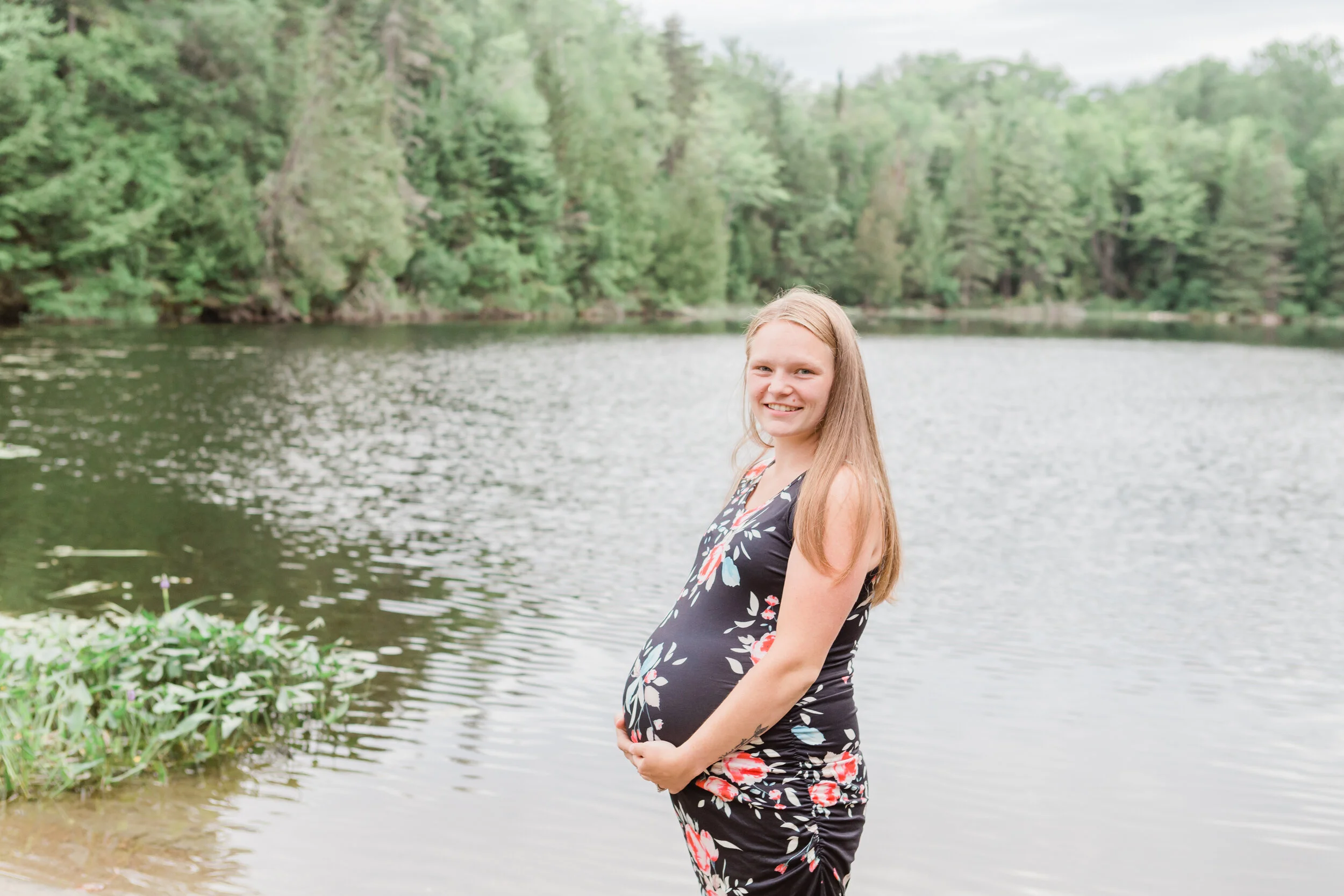 Amber&ShawnMaternity_EmilyMaeAnnPhotography2020-7.jpg