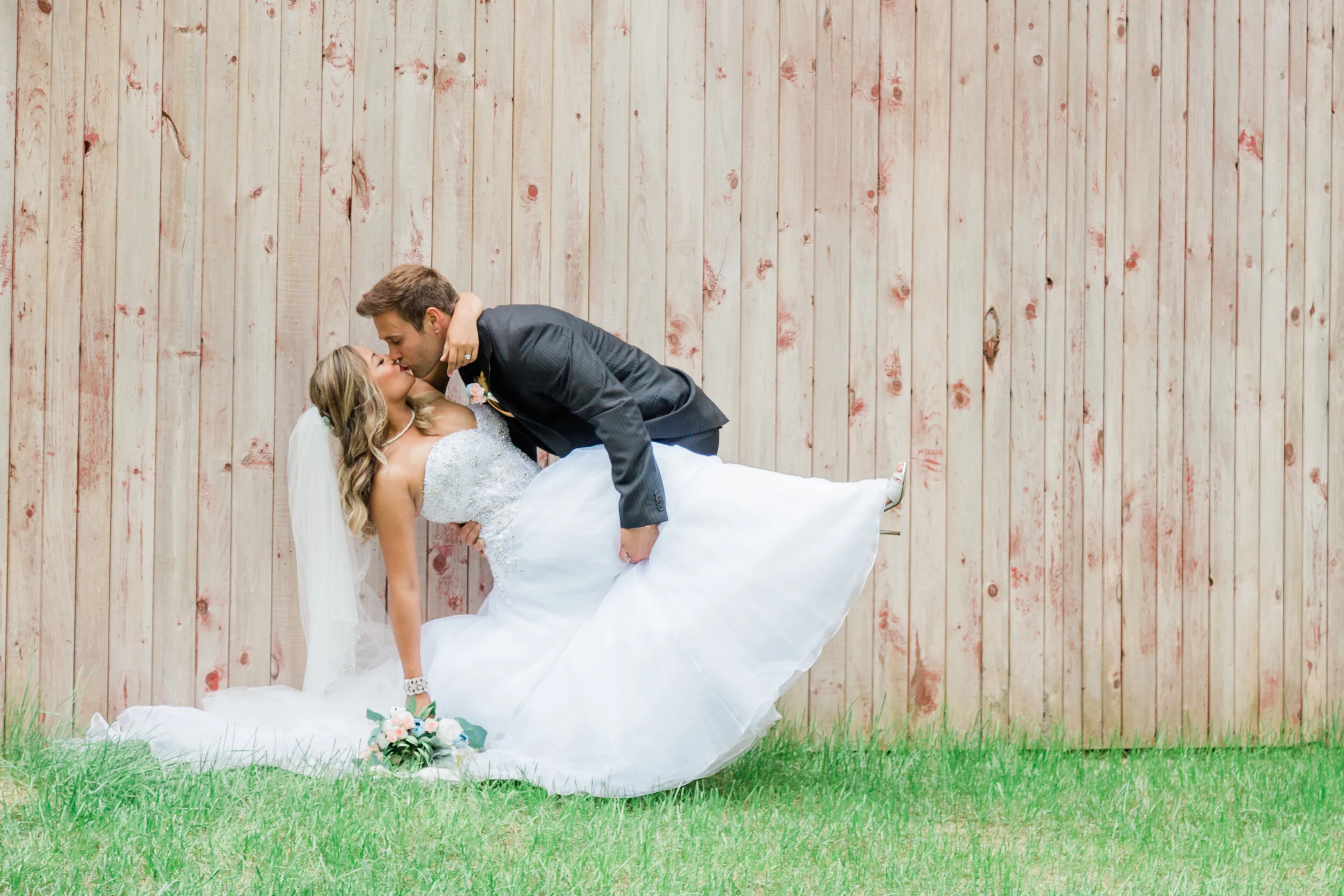 PineLodgeStyledShoot_EmilyMaeAnnPhotography.jpg