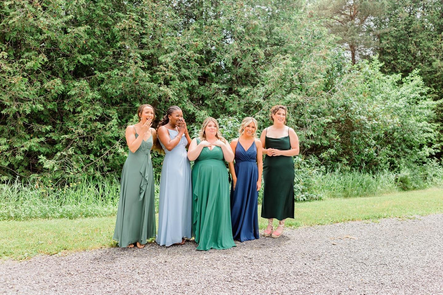 Just look at this sweet reaction Jasmin&rsquo;s bridesmaids had. 😍 

I really do think that everyone should do a first look, it doesn&rsquo;t even have to be with your future spouse. It can be done with: 

- Bridesmaids
- Groomsmen 
- Grandparents 
