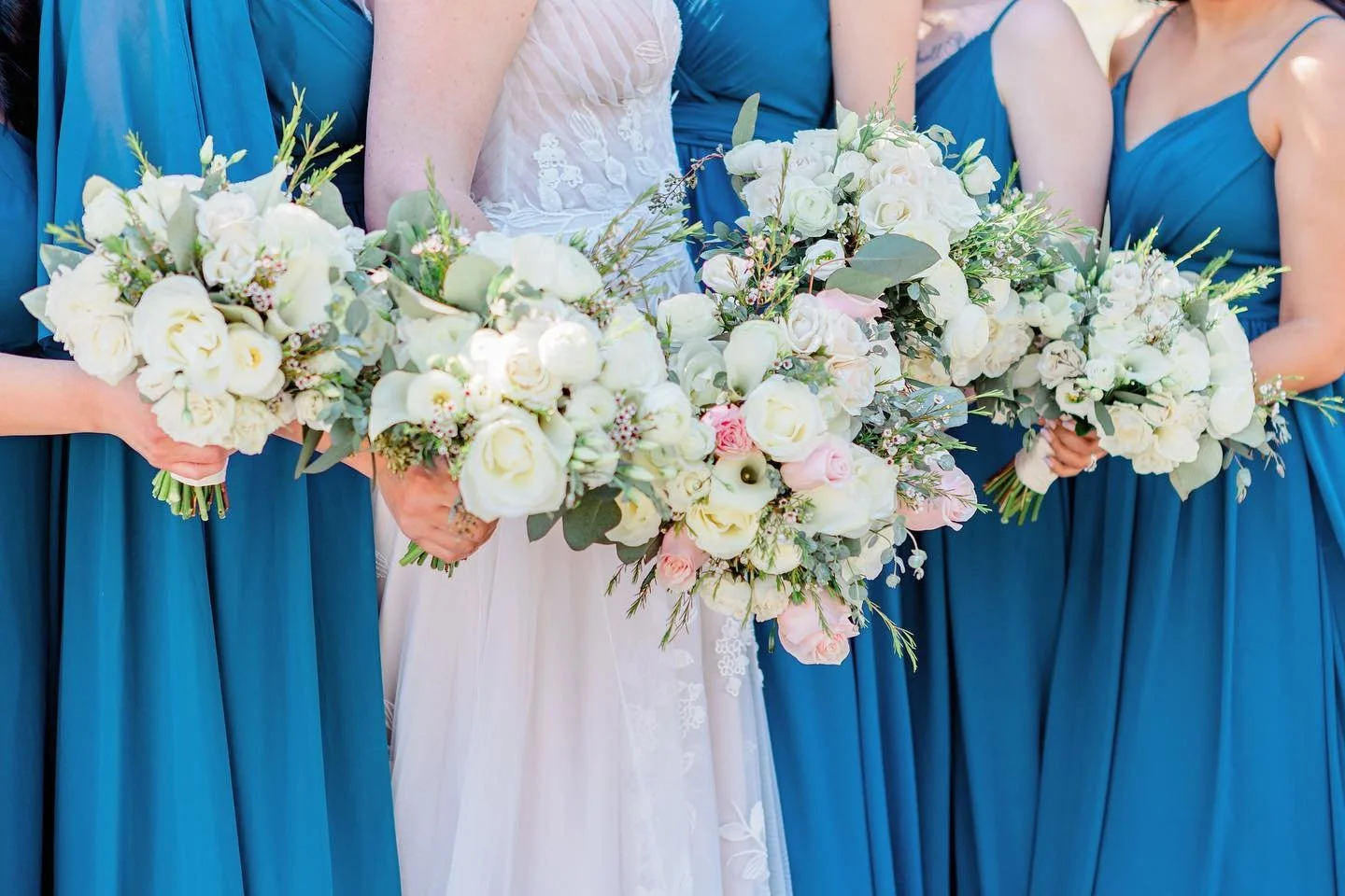 Julia &amp; Robert got married on May 7th and were the official kick off of my 2022 wedding season. Just look at those bouquets. 😍

Second shot for @rachaeljamesweddings