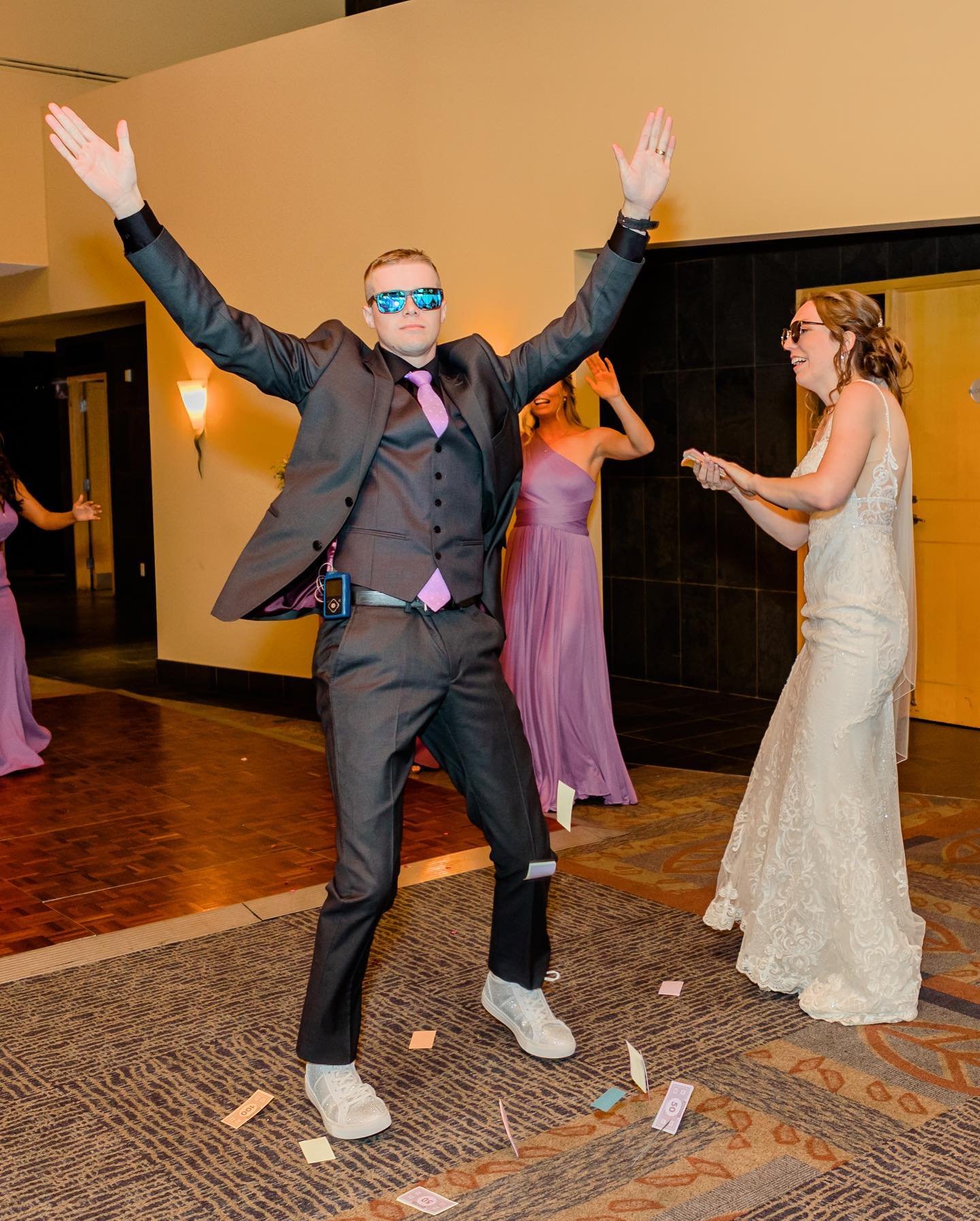 Jenna &amp; Paul had one of those weddings that kept me smiling all day. Such a fun couple with a great wedding party! Swipe to the end to see a sneak peek of their grand entrance and fun on the dance floor. ☺️ 

Second shot with @sandrakielbackphoto