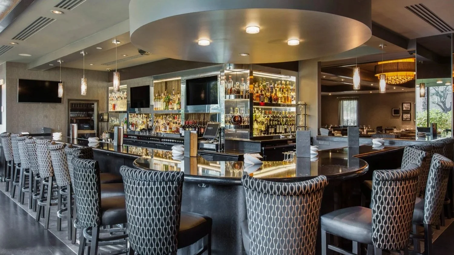 restaurant bar