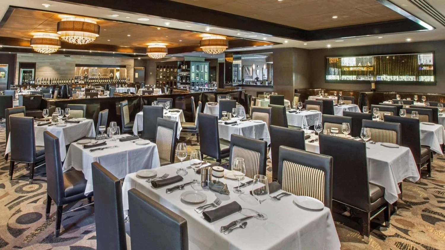 restaurant dining room