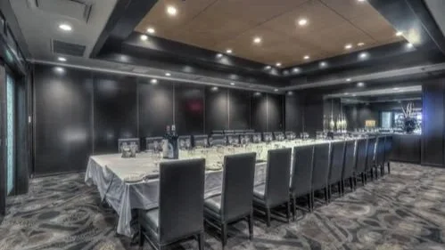 meeting/dining space
