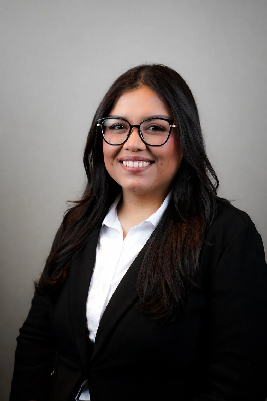 Alejandra Gil Headshot