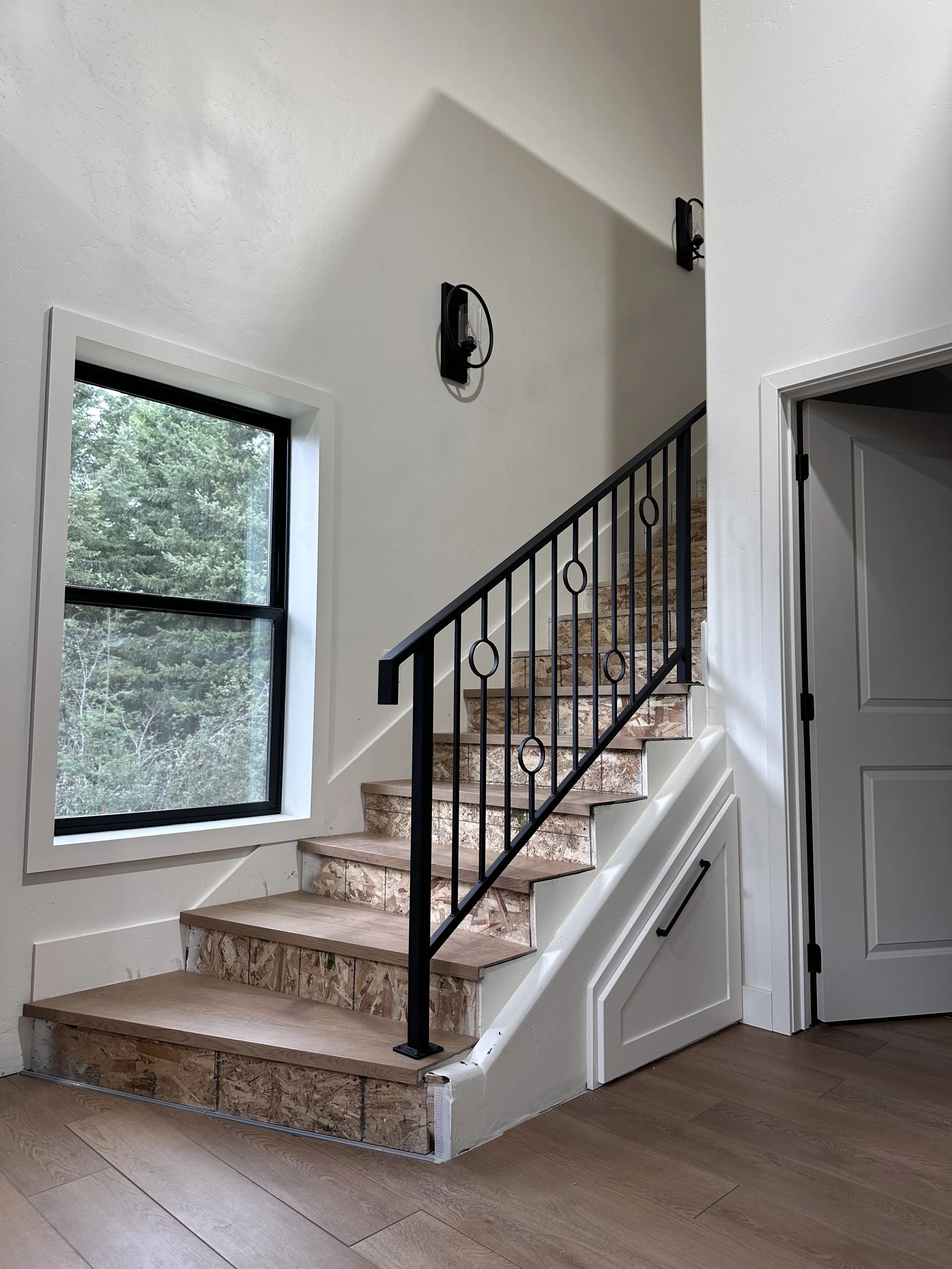 Kristy - Circle picket rail.jpg