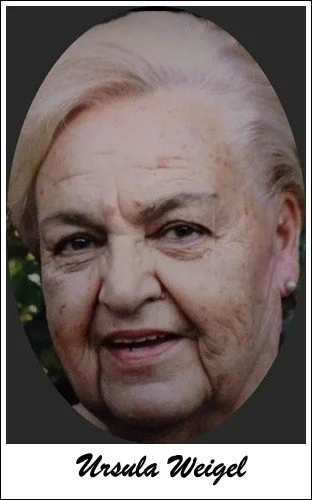 Porträt einer älteren Frau mit blondem Haar, Sonnenbrille und leichtem Lächeln, Name: Ursula Weigel