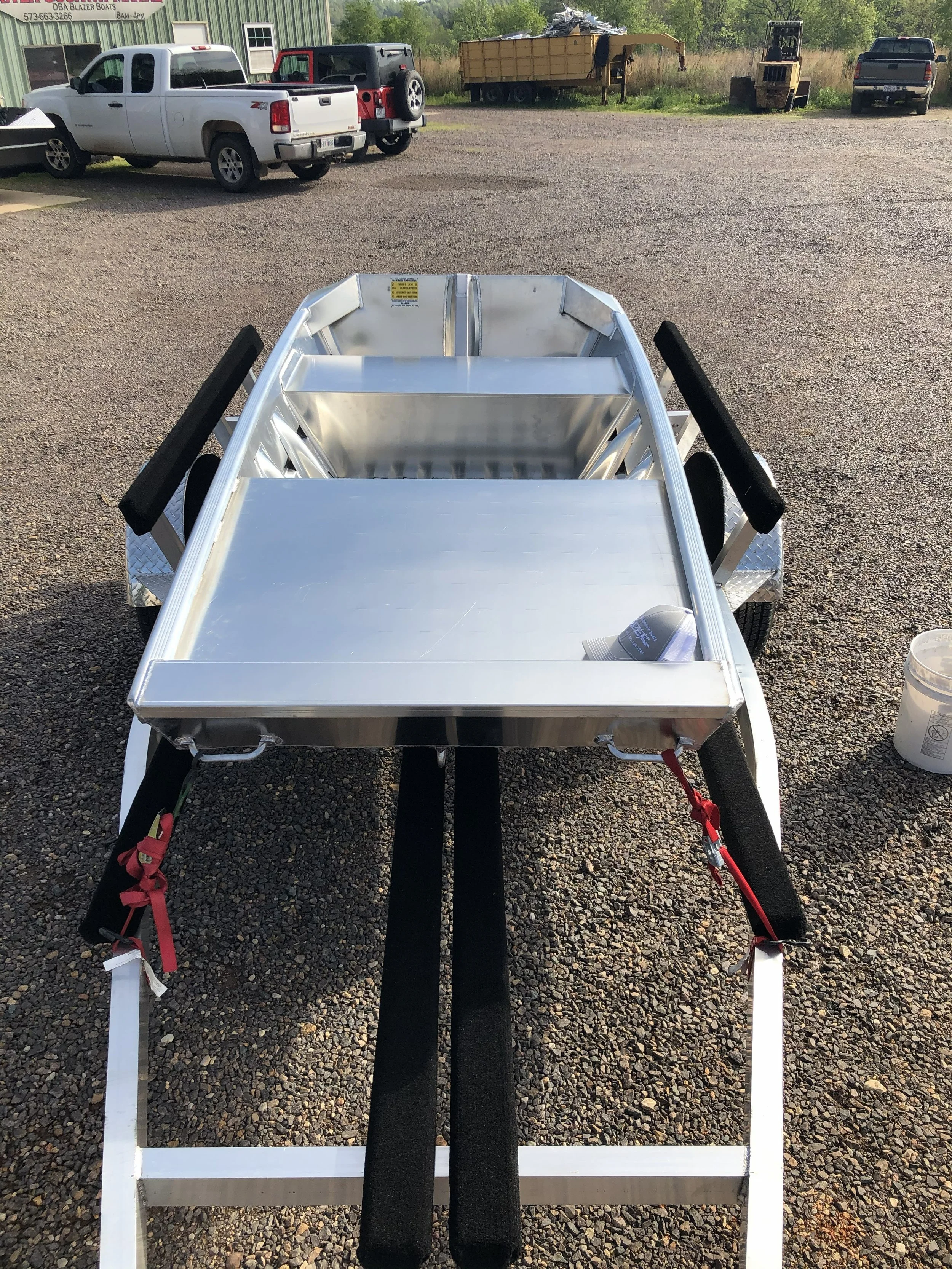 10-36 STD, 20" Transom, 40" Deck, 17" Cross Seat, Short Corners 