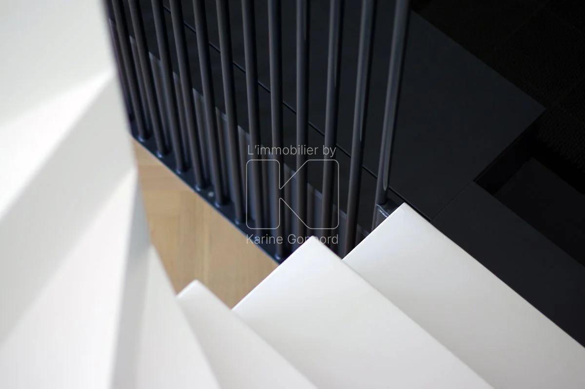 3 Escalier flottant.jpeg