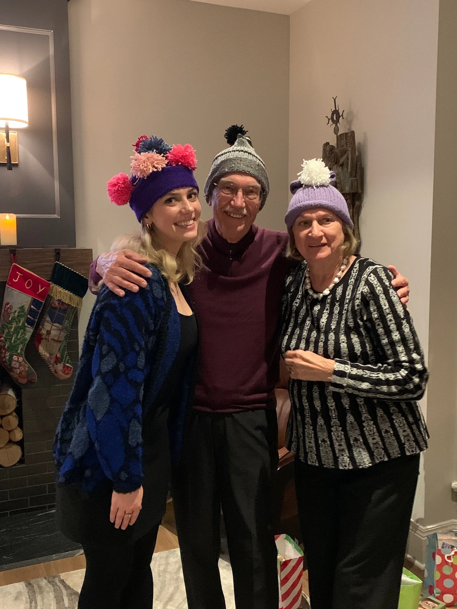 One year for Christmas Eve, I knitted each member of my family a personalized hat!
-------------------------------------------------------Vienais metais per Kūčias numezgiau kiekvienam savo šeimos nariui po unikalią kepurę!