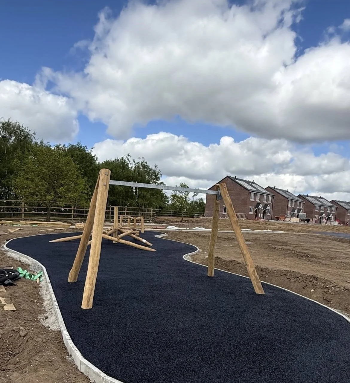 best outdoor wooden structures and carpenters near me,  landscaping,  site work, contractor, expertly installed, beautiful design, reliable contractor, quick and amazing result. Essex, south east England, London, Kent hertforshire, near me