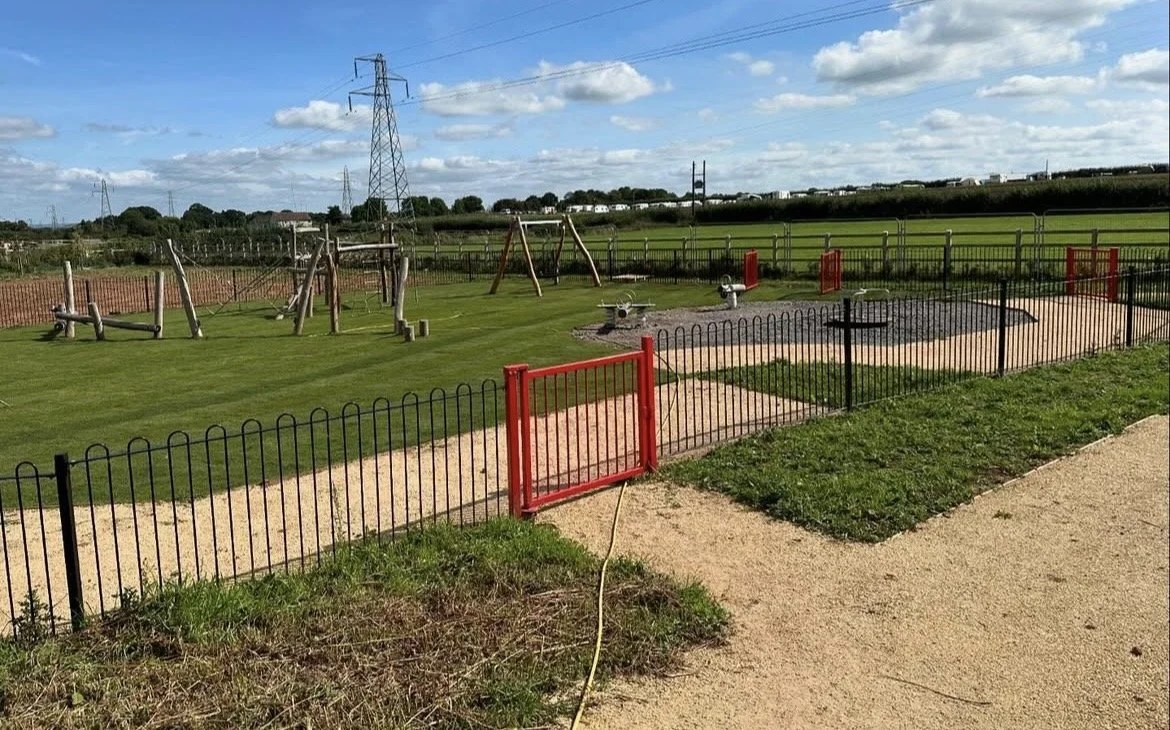 best playground installation near me, site work, contractor, expertly installed, beautiful design, reliable contractor, quick and amazing result. Essex, south east England, London, Kent hertforshire, near me