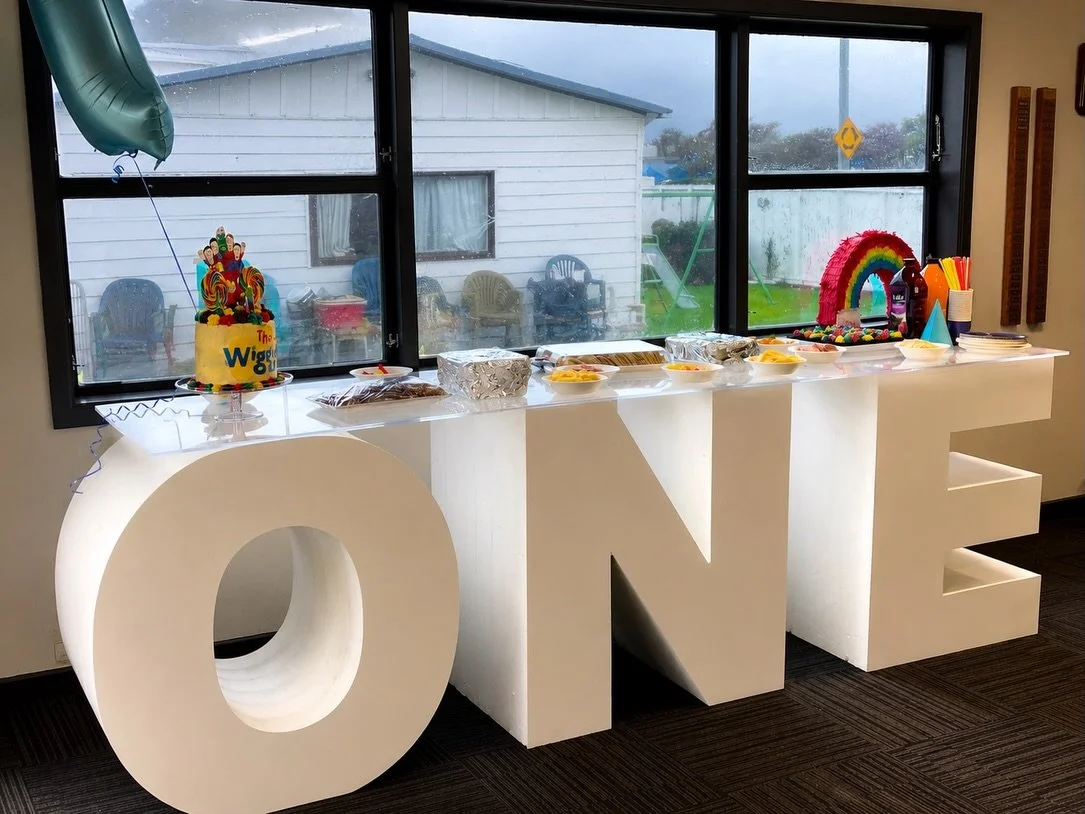 ✨ ONE Table Hire ✨

Our ONE Table was a feature at this super fun Wiggles-themed 1st Birthday celebration over the weekend! 💙❤️💛💜

🎉 Hire for just $100 for up to 4 hours.

Perfect for cakes, treats, gifts, and creating that wow factor for your li