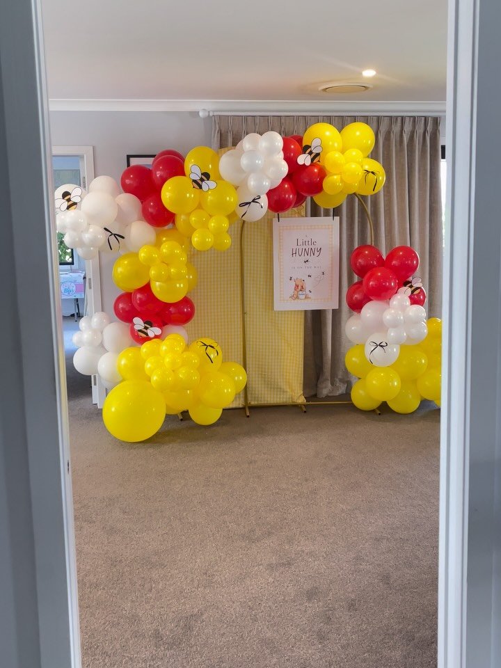 🍯✨ A little hunny is on the way! 🧸🐝

The sweetest Winnie the Pooh themed backdrop to celebrate a very special Baby Shower. This is our Double Arch Backdrop Package with Custom Cover, Signage &amp; Balloon Garland for $249.00. 💛❤️