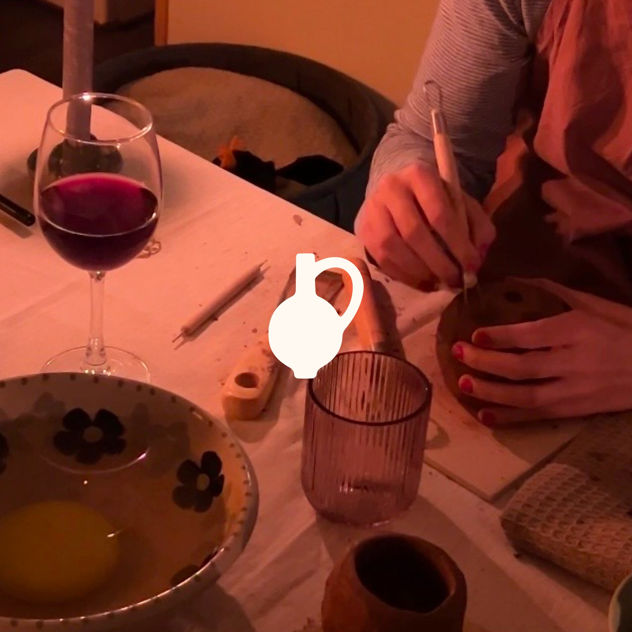 Clay & Wine & Book Swap, November 2026, 900 kr.