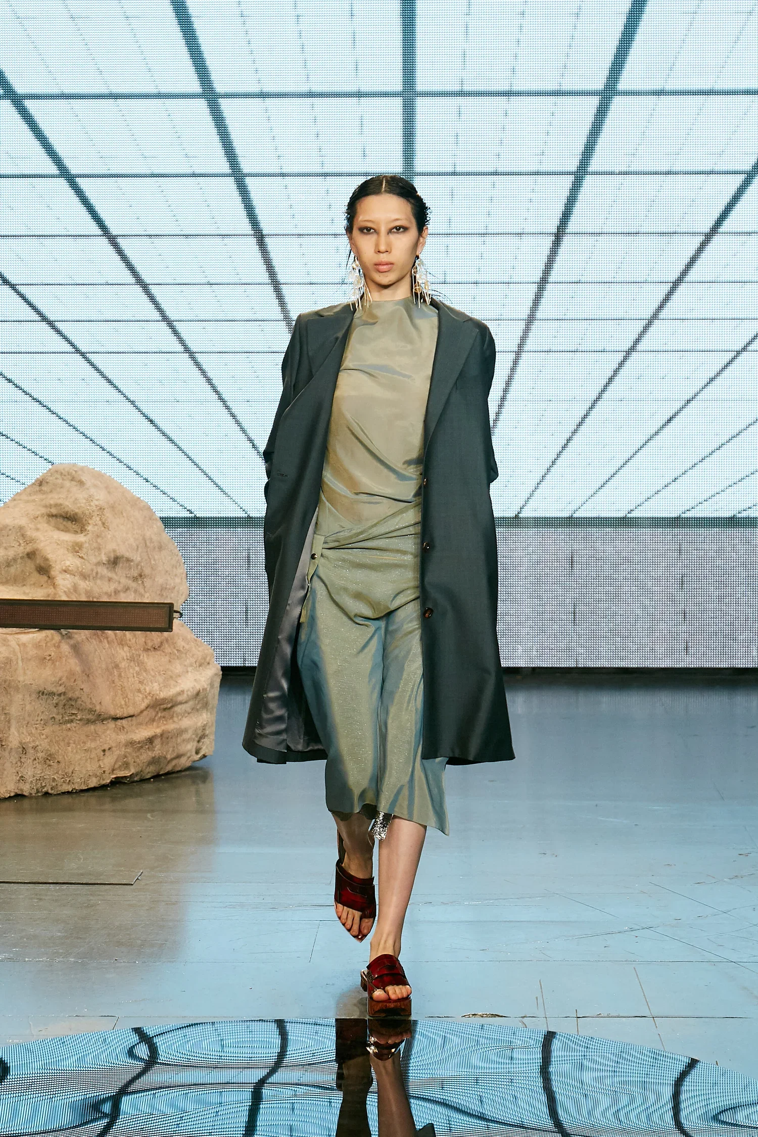 20210919_Eftychia_Front+of+House_Look+23.webp