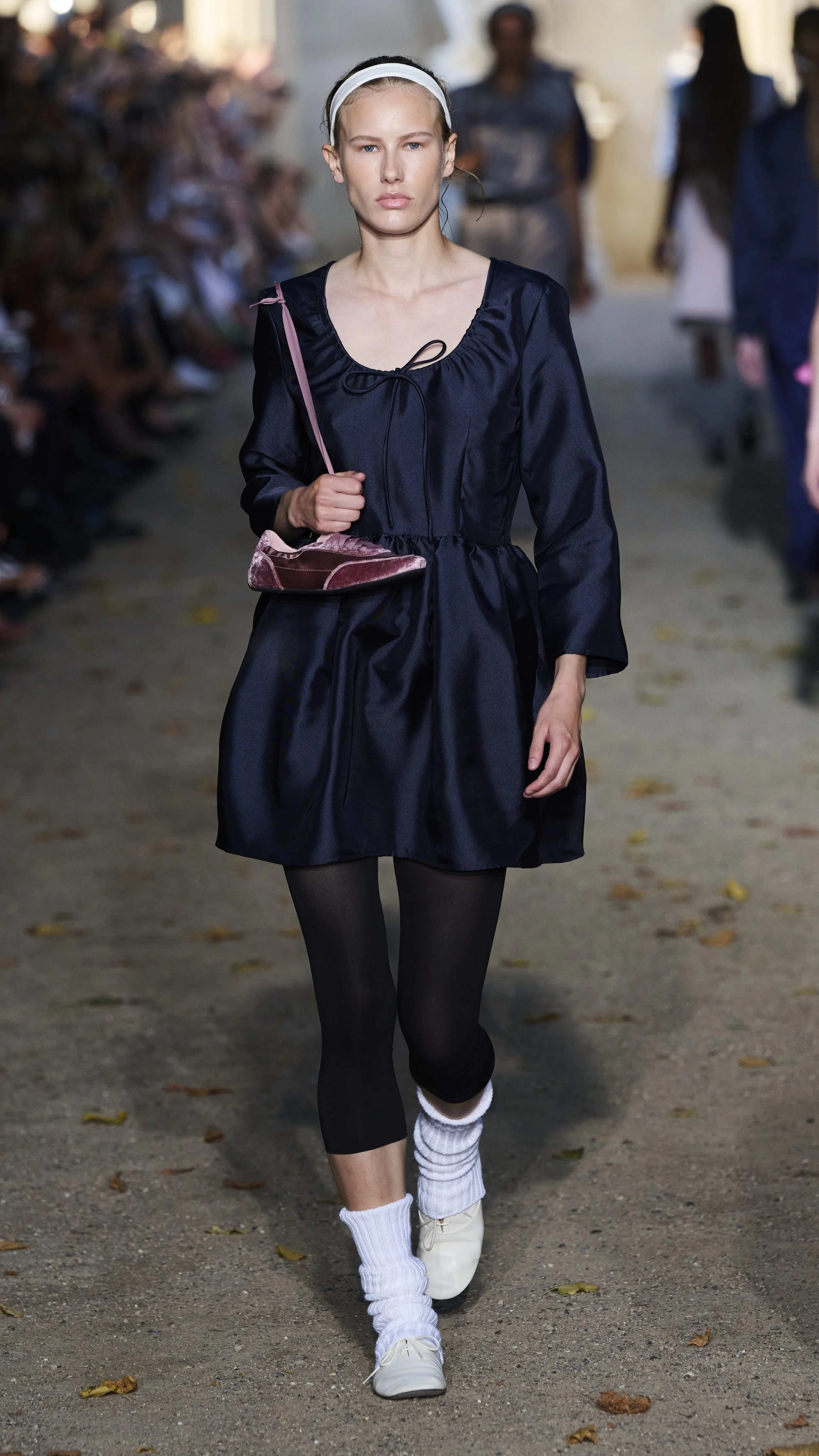 Look 28 of 30 Baum und Pferdgarten SS27.jpg