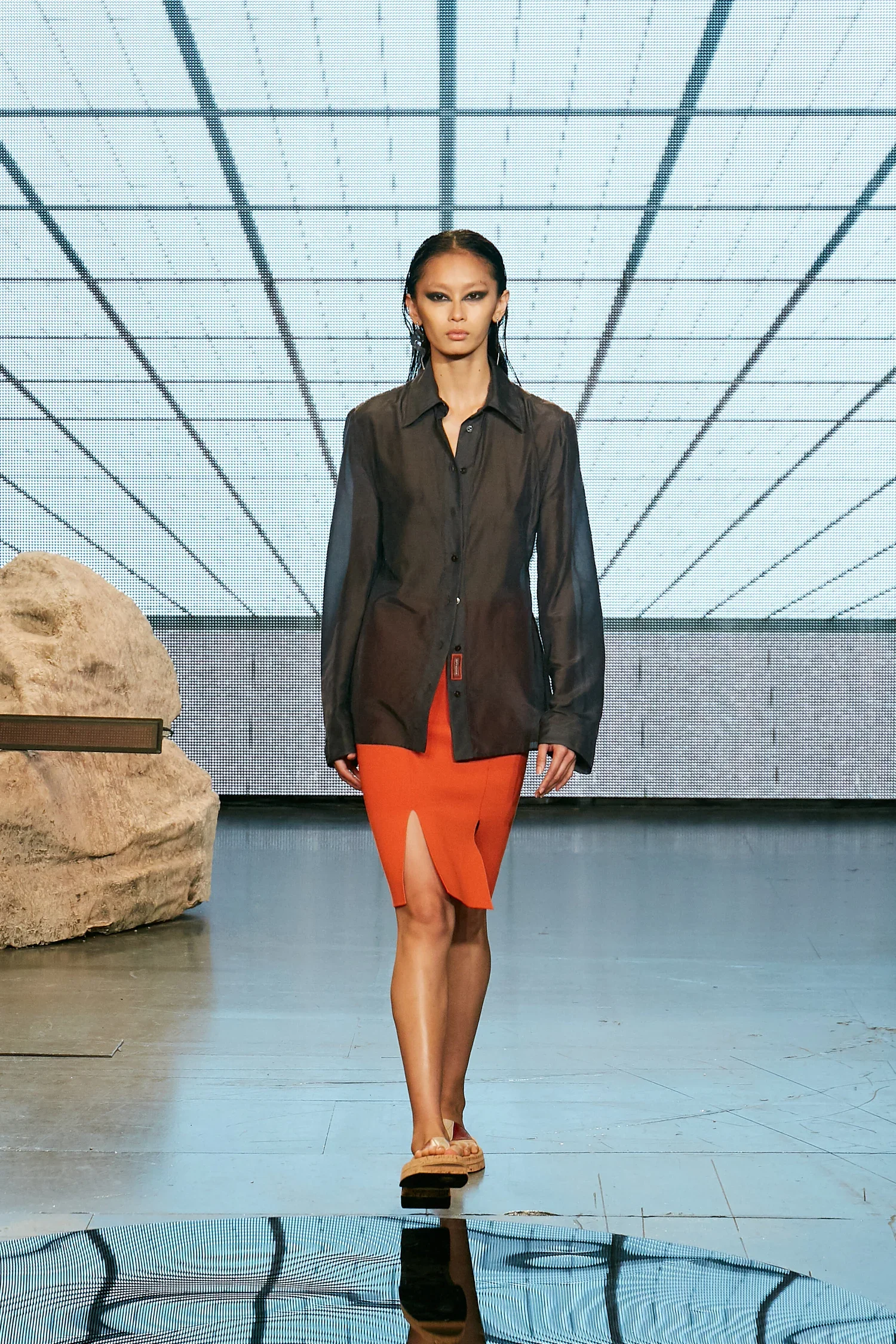 20210919_Eftychia_Front+of+House_look+10.webp